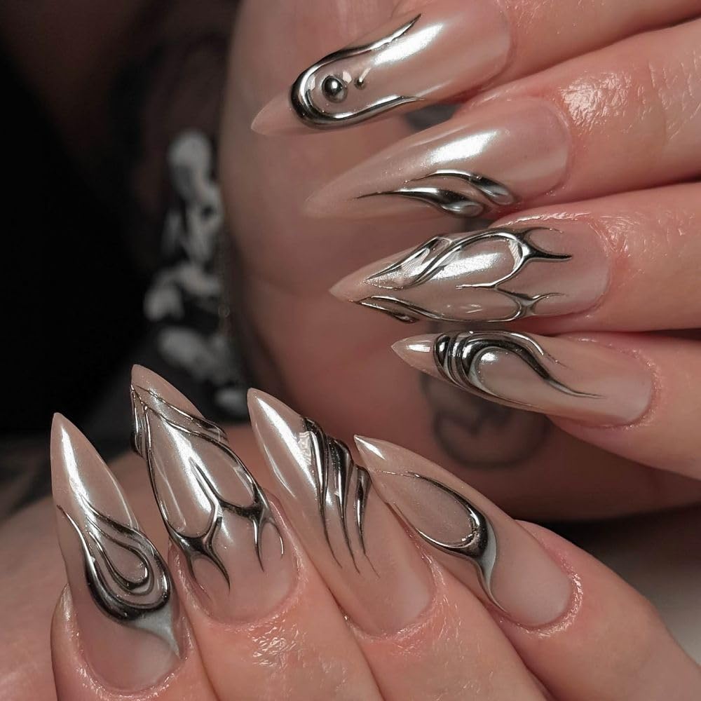QQPPOLIU Nude Press on Nails Almond Shape Fake Nails Medium False Nails with Striped Design Cute Full Cover Nails 24Pcs