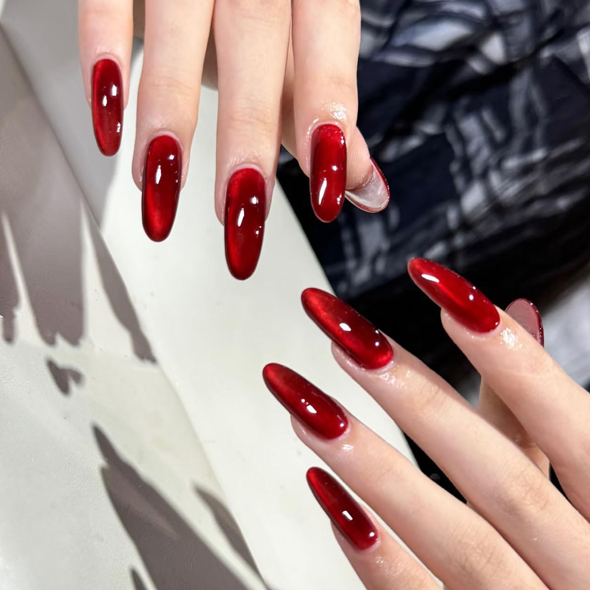 XZMeiLun Cat Eye Ruby Red Press On Nails Almond Medium, Magnetic Acrylic Fake Nails Stylish Design, Salon-Quality Shiny Finish, Reusable Stick On Nails Kit for Women, Daily Wear (No Glue Included)