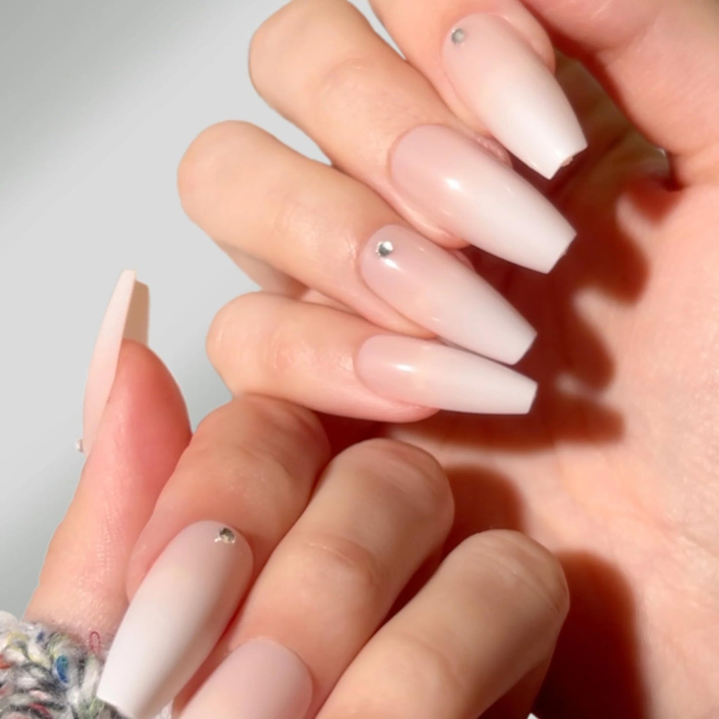 PaintLab Press On Nails - Gradient Nude Coffin Fake Nails, 30 Nails in 15 Sizes with Glue, Reusable Salon Quality Press On Nails