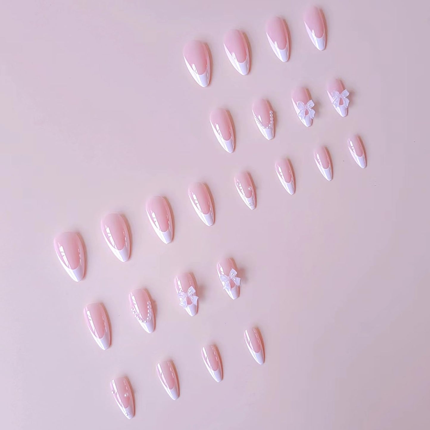 24Pcs French Tip Press on Nails Gloss Short Almond Fake Nails Bow Designs White French Nails Pearl Press ons Cute False Nails Artificial Rhinestones Stick on Nails Acrylic Nails for Women Nail Decor