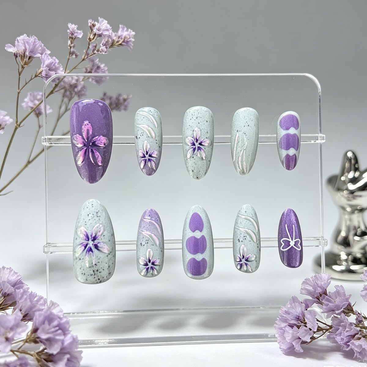 3D Press On Nails Almond Medium Light Purple Fake Nails with Cat's Eye Embossed Flower Summer Designs, Acrylic Artificial Nail Press ons False Stick On Nails for Women Girls 30Pcs