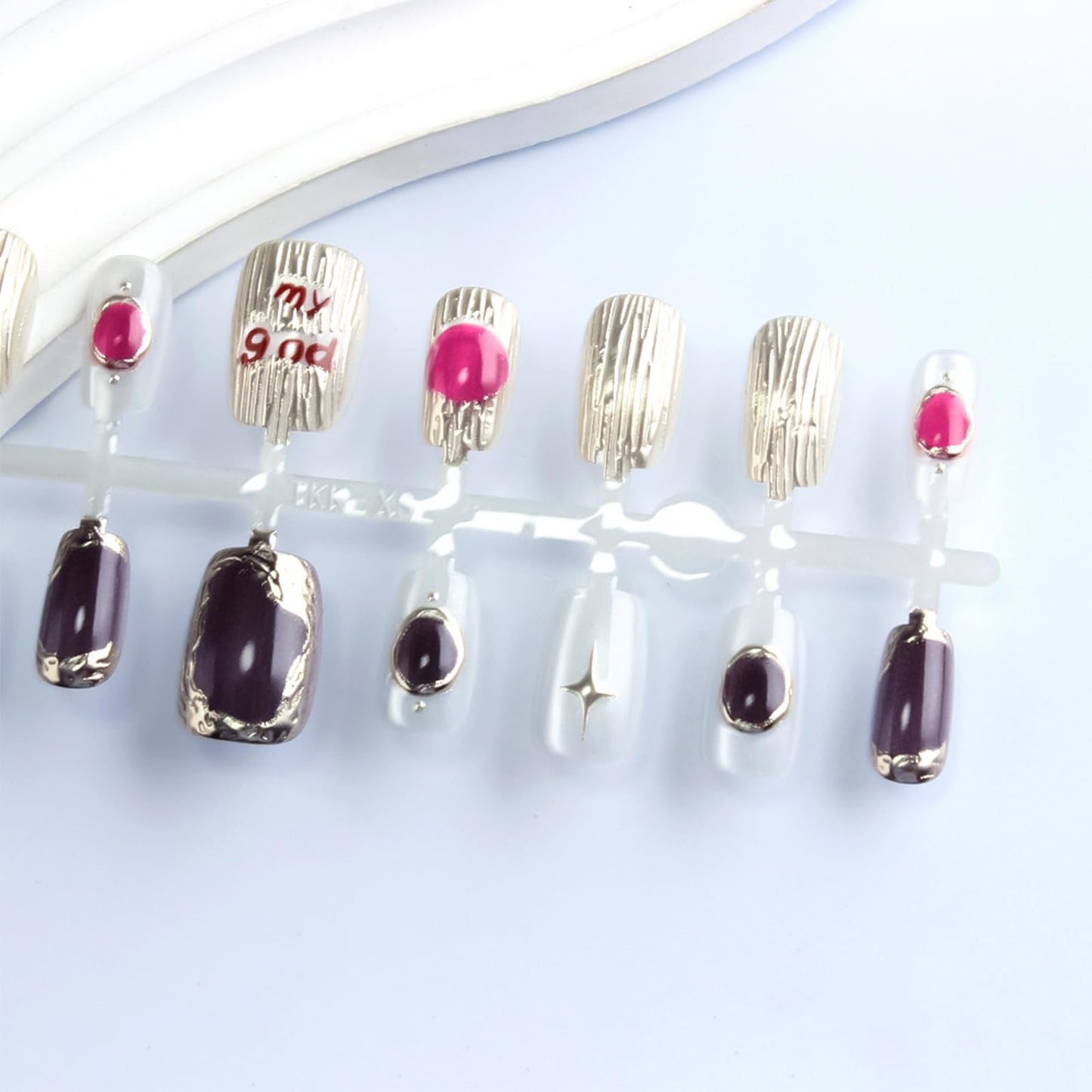 Luxury Gold Foil Press on Nails with 3D Gem Textured Design Glossy Brown Fake Nail Stars Short Square False Nails Summer Stick on Nail Starry Sky Glue on Artificial Fingernails for Women Daily Wear
