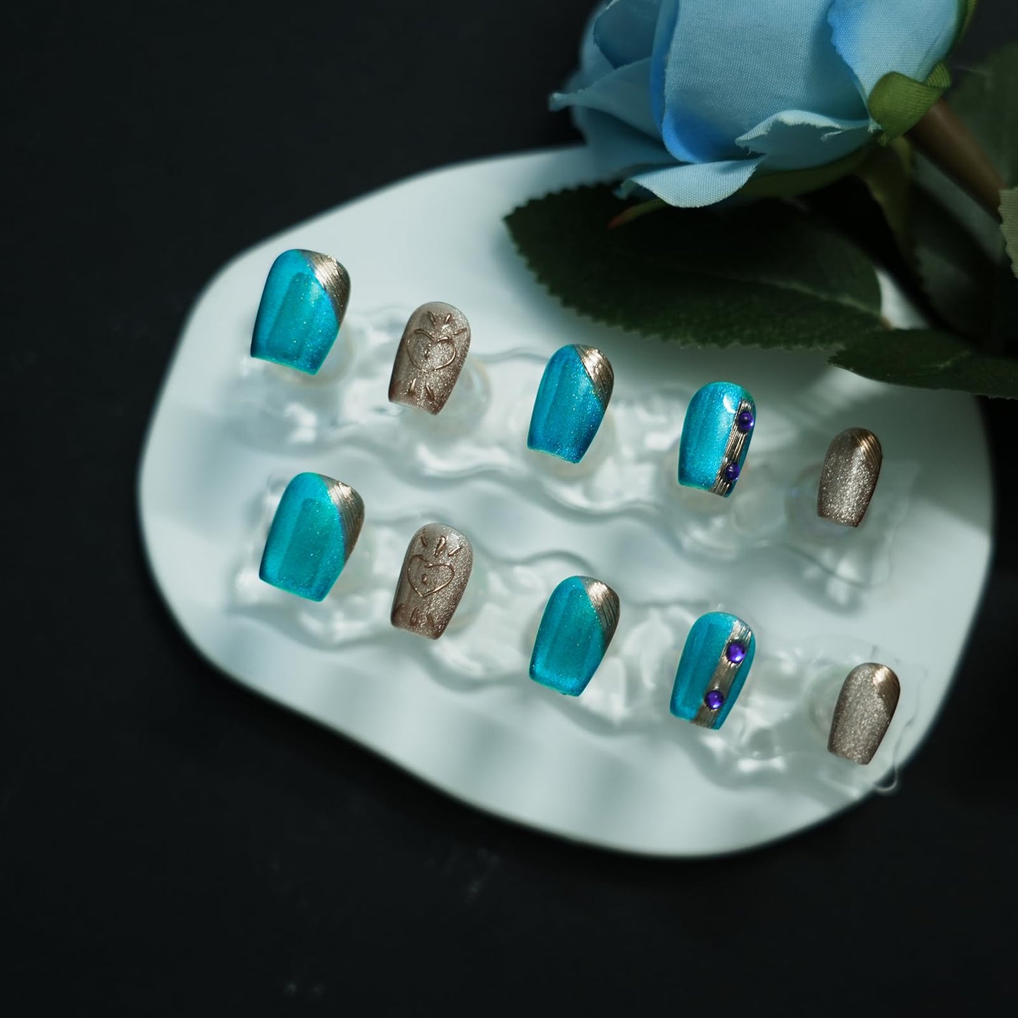 Tesytto Luxury Blue Cat Eye Press on Nails, Handmade 3D Short Square Nails Glitter Blue & Gold Ombre with Heart Line Art and Rhinestone Accents for New Year,Party, Valentine's Day (Neon Cat Eye,S)