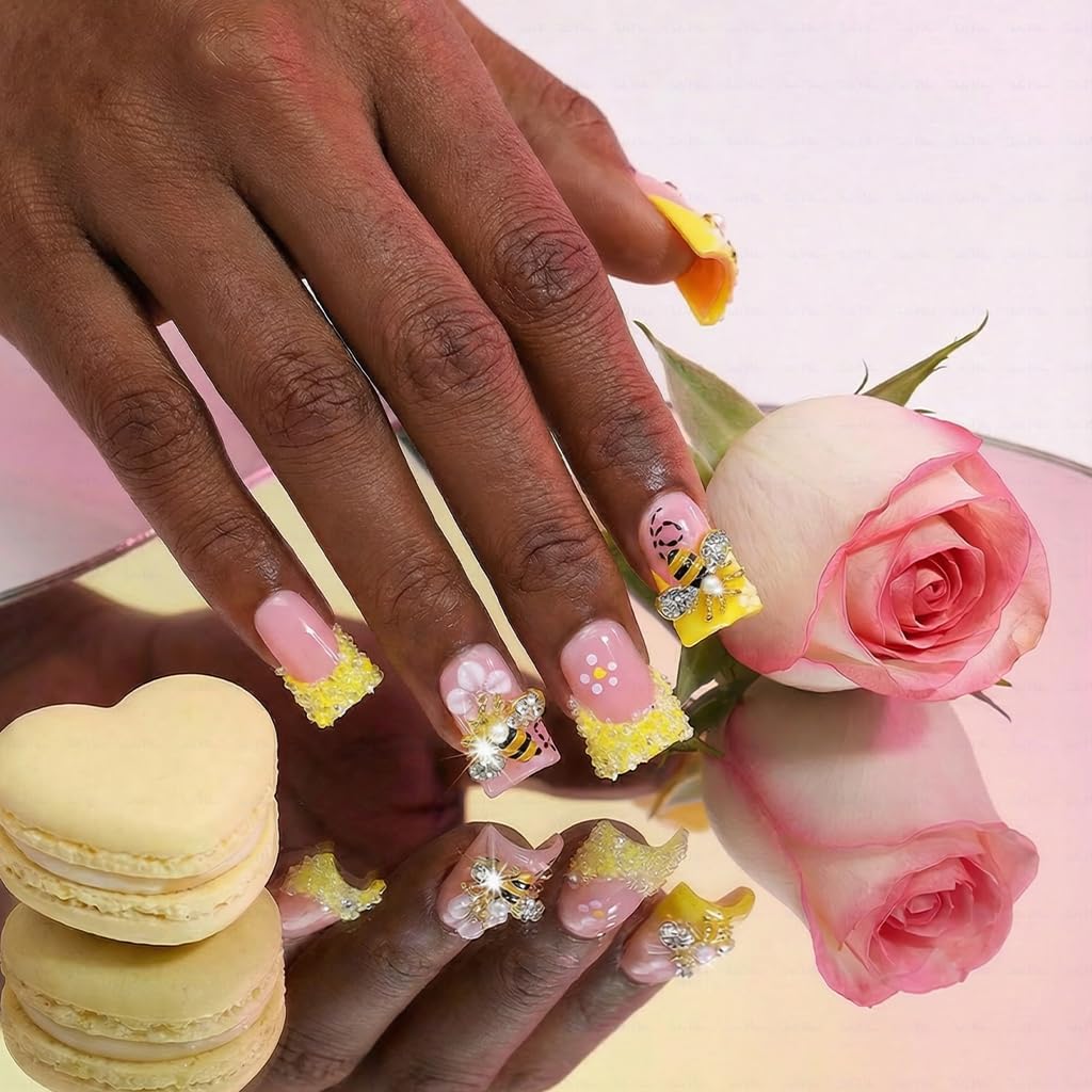 IntoVibes Handmade Short Duck Press On Nails, Precious Bee, 10 Pieces Reusable Acrylic False Nails, Size Medium