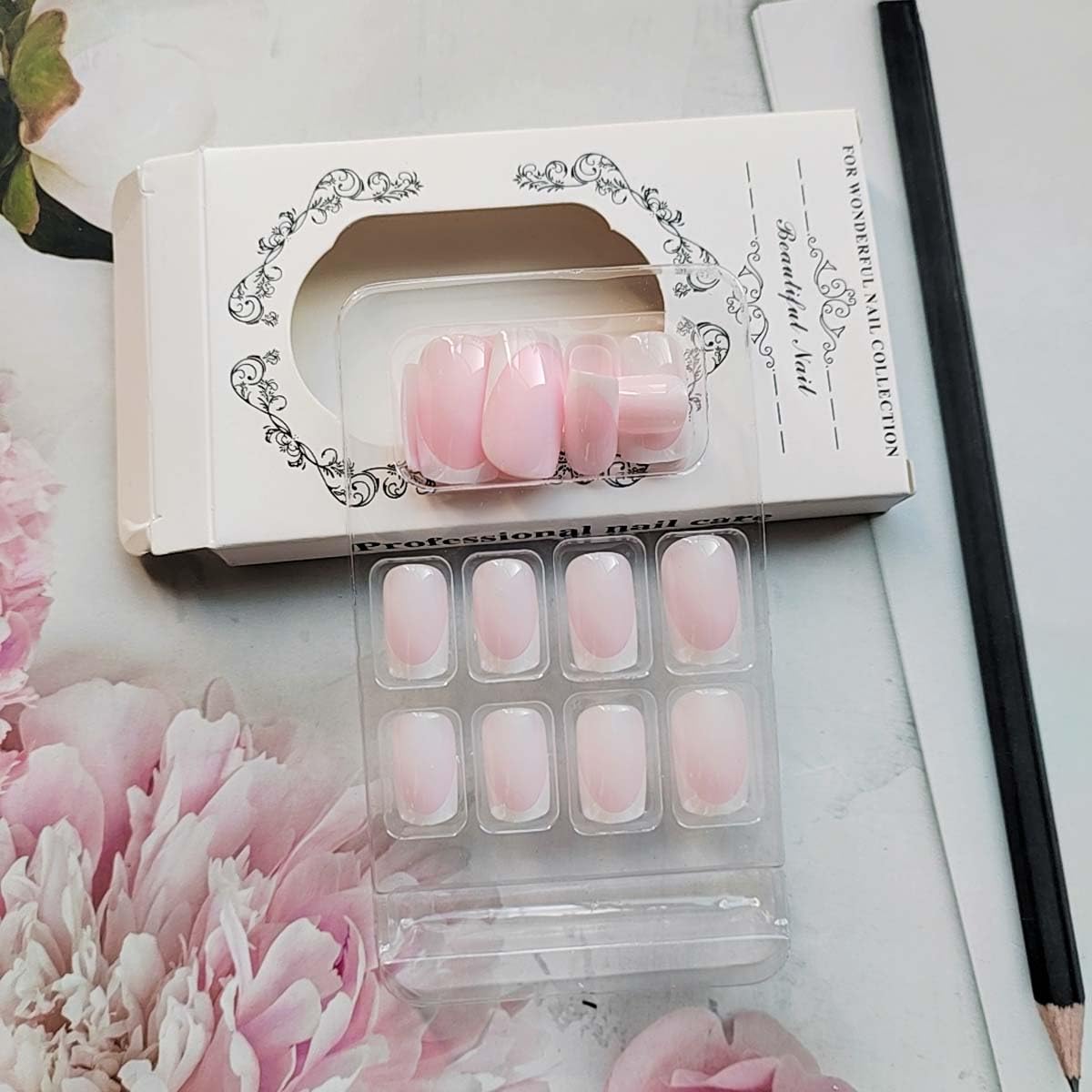 24 Pcs Classic Press on Nails Short Square White French Tip Fake Nails Press ons Nail Tips, LINMEIZAI Glossy Stick on Nails Acrylic Nail Kit with Nude Pink Design False Nails Nail Art for Women