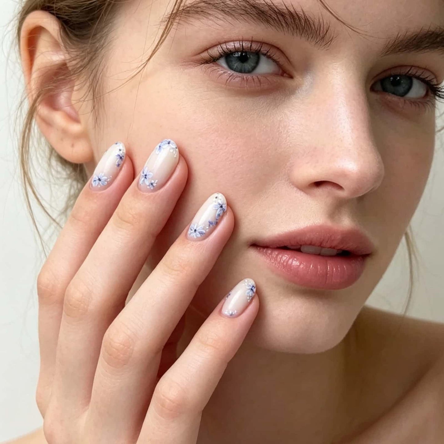French Flower Press on Nails Short Round Fake Nails with Blue Floral Design Glossy White Glue on Nails Spring Summer Reusable Artificial Nail Full Cover Stick on Nails for Women 24Pcs