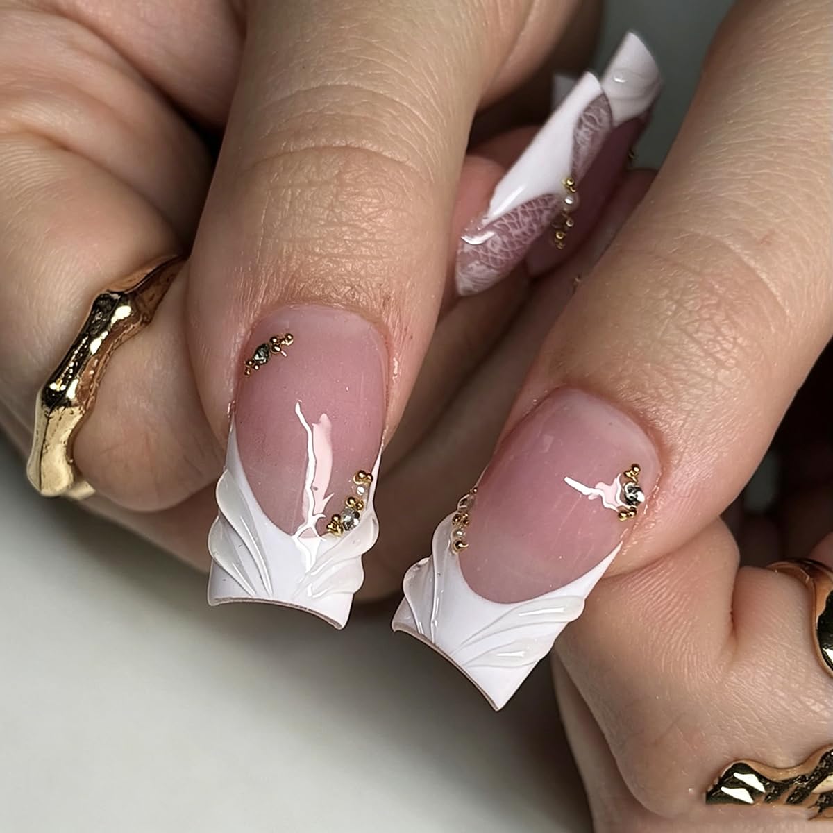 Long Square Press on Nails White French Tip Fake Nails with Lace Print & 3D Pearls Design Nude False Nails Reusable Full Cover Glue on Nails for Women, Elegant Bridal Manicure Kit 24Pcs