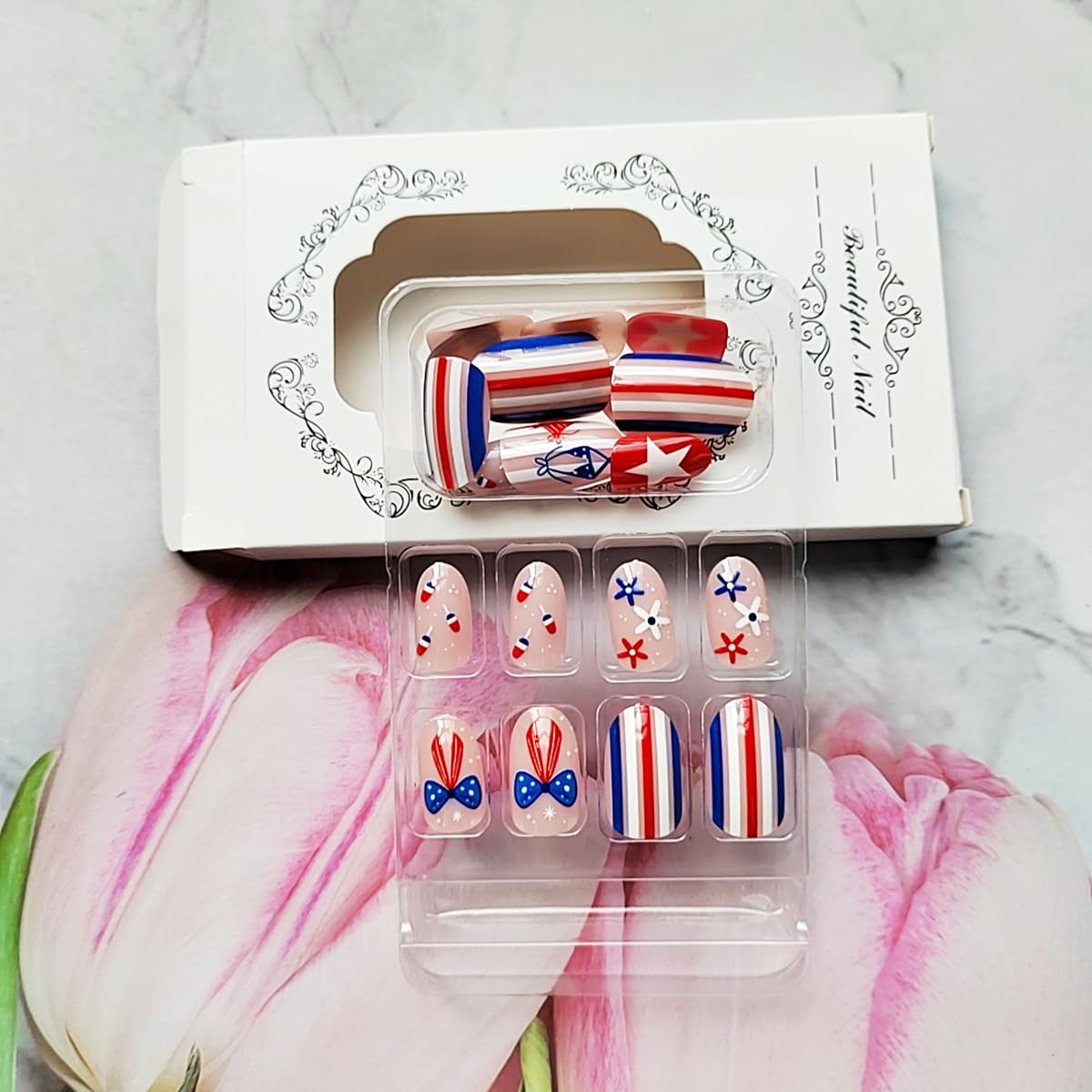 24 Pcs Independence Day Press on Nails Short Almond WLGDLH July 4th Fake Nails, Summer False Nails with Striped Star Bow Flowers Design, Nude Base Glue on Nails for Women Manicure, Glossy Finish