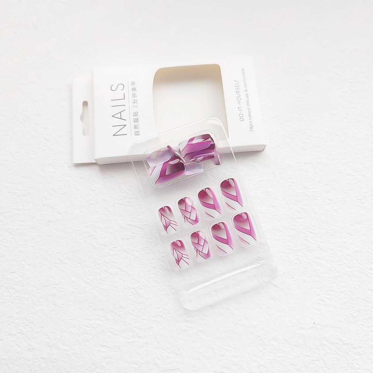 24Pcs Square Press on Nails Medium Fake Nails with Glossy Full Cover False Nails and Wine Red Broken Glass Pattern Acrylic Nails Square Glue on Nail for Women Manicure