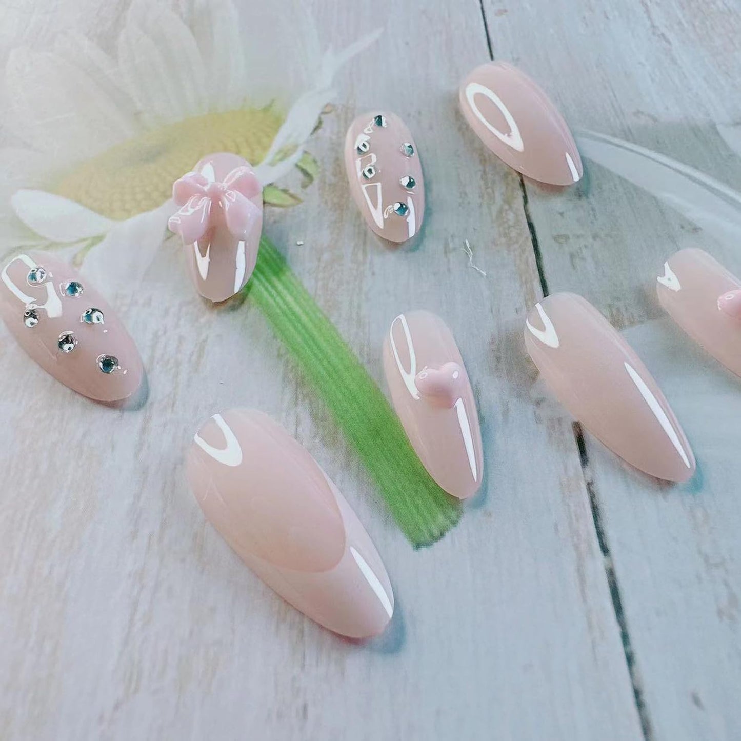 24Pcs French Tip Press on Nails Medium Almond Fake Nails French Heart Nails Press ons 3D Bow Charms Cute Design Manicure Rhinestone Bows False Nails Stick on Nails for Women