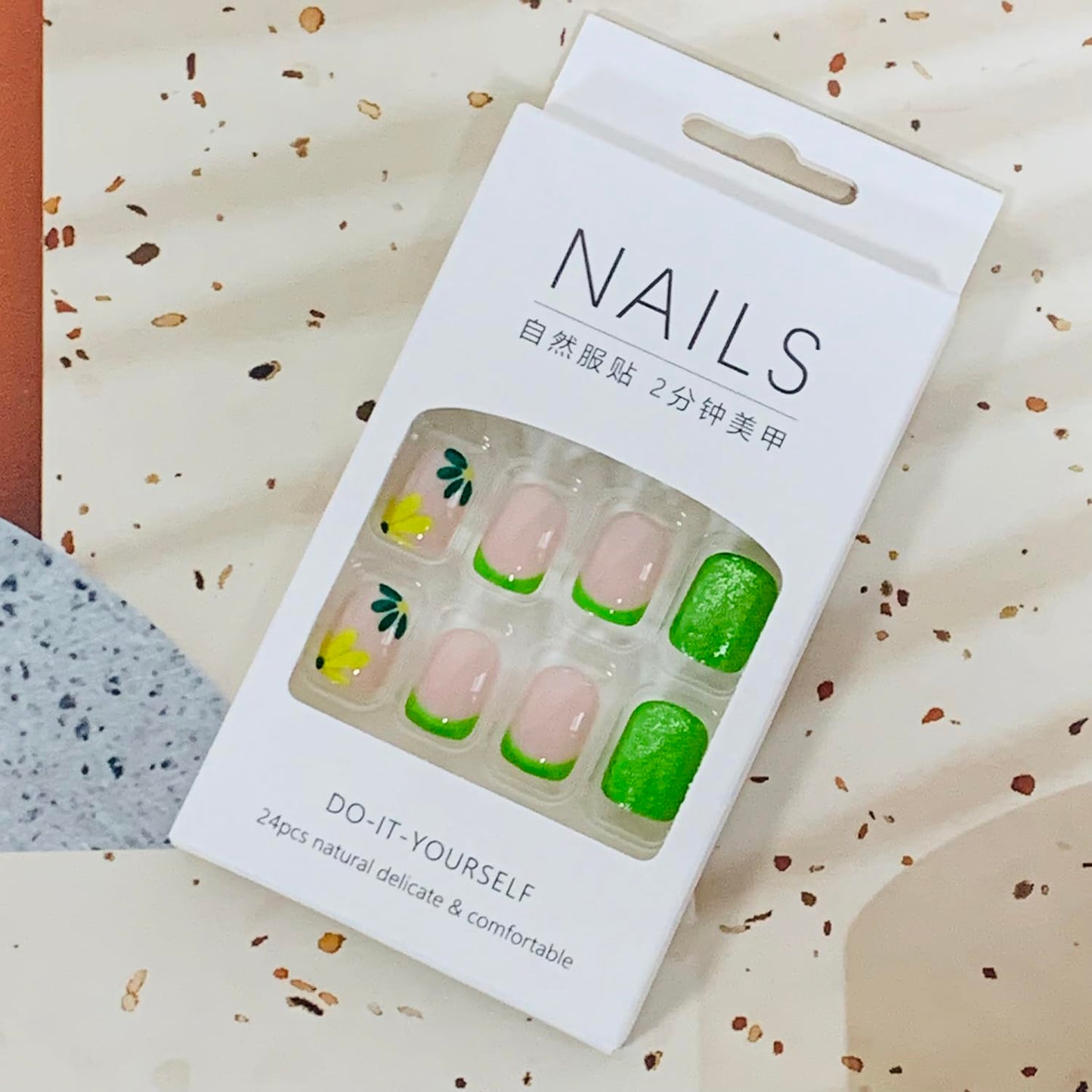 Vezocim Flower Press on Nails Oval Shapes, 24Pcs Green Short Artificial Fake Nails with Green Floral Designs, Full Cover Glossy Acrylic False Nails, Stick on Fingernails for Women Girls(W1097)