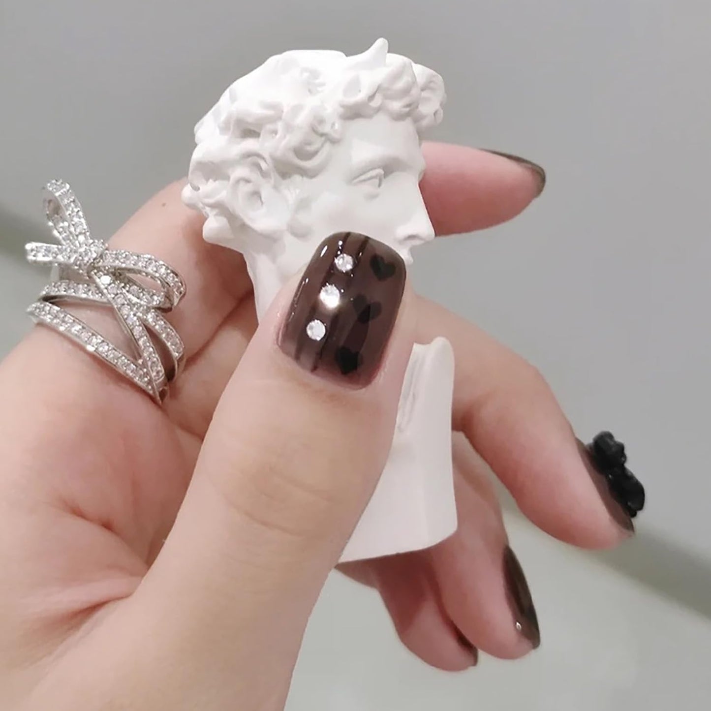 FIEONCIY Press on Nails Short Square Shaped Glossy Full Cover Acrylic Extra Short Square False Nails with Love Heart Designs Artificial Fake Nails Glue Stick ons Fingernails for Women Girls(Z108)