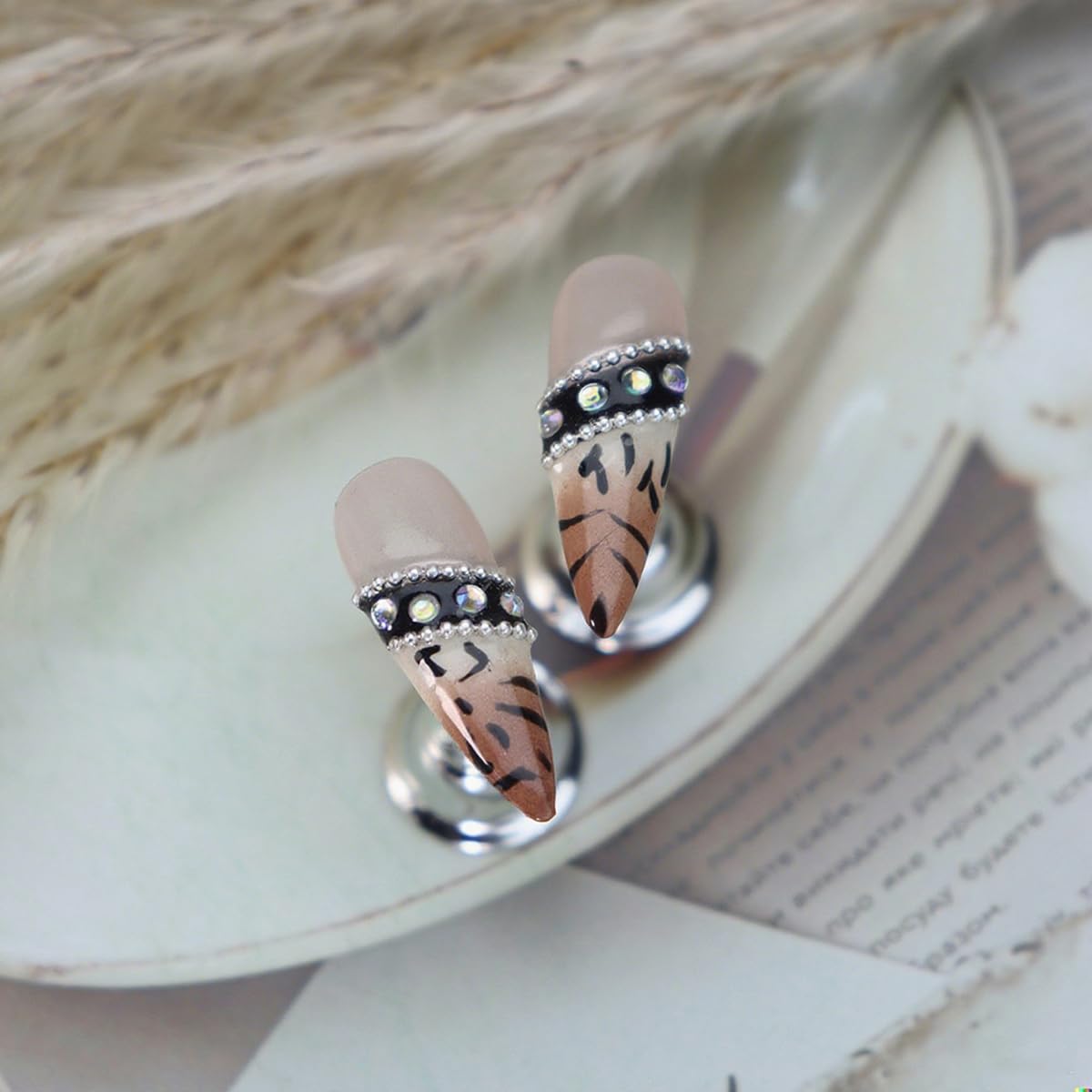 Handmade Press on Nails Medium Stiletto Fake Nails Designs Leopard Print Rhinestones Glue on Nail Luxury Reusable False Nail Press ons Muti-Layer Gel Acrylic Handmade Nails for Wome Manicure(Size S)