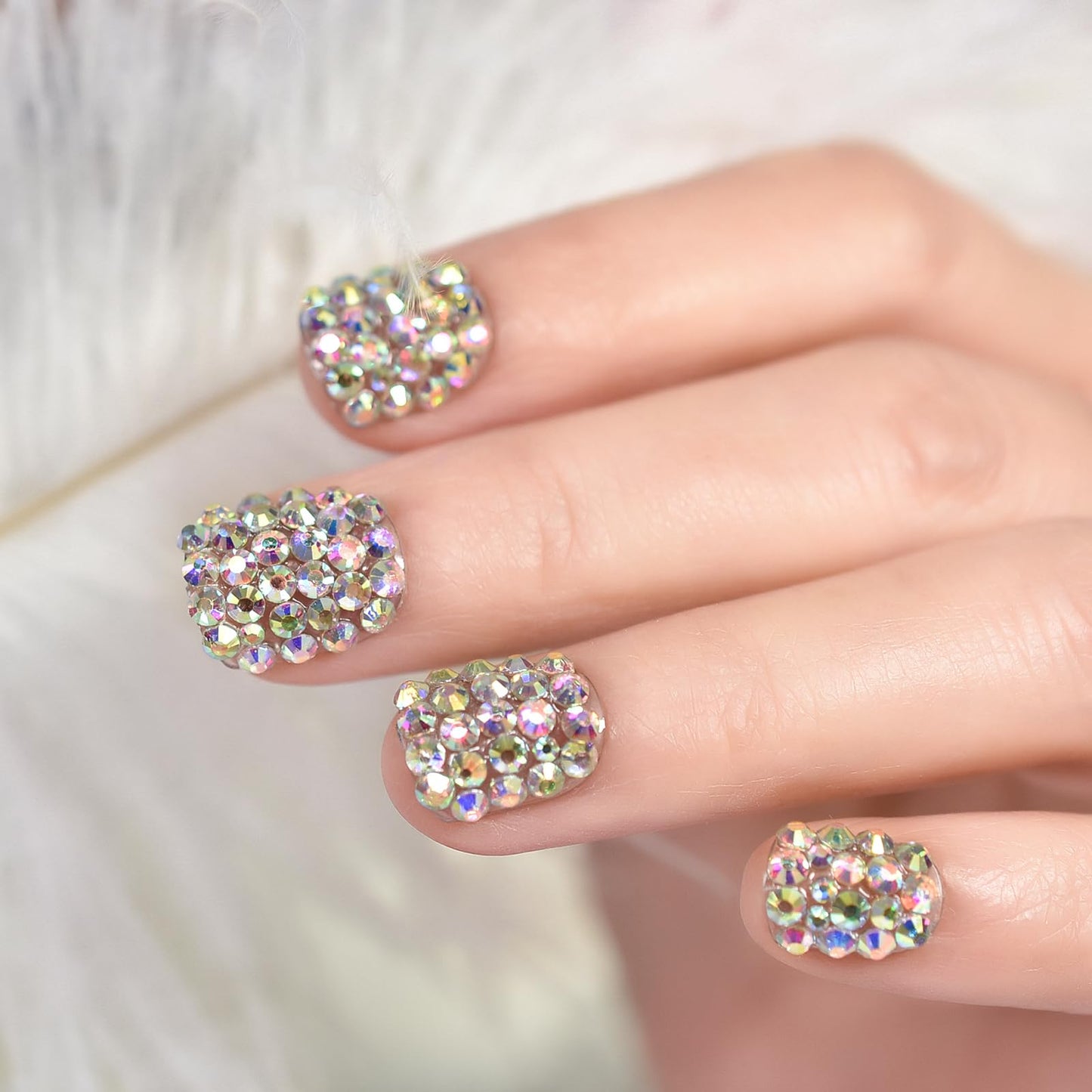 LINSSQ Full Cover 3D Shiny Crystal Press on Nails 24pcs, Short Squoval False Nails, Beauty Manicure Kits Reusable Fake Finger Rhinestones Nail Art Tips for Daily Office Party