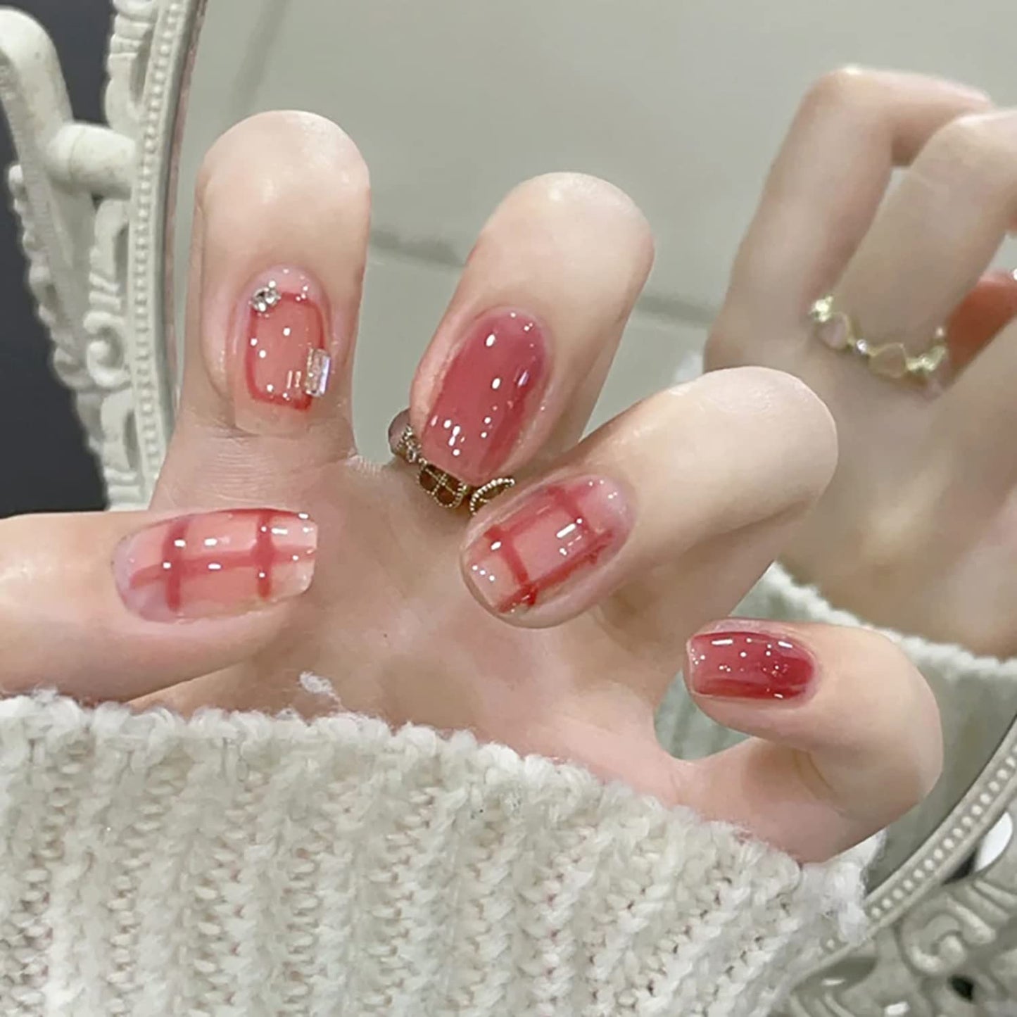 Press on Nails Short Coffin Shape Full Cover Reusable False Nails Kits Glue on Nails with Lattic Designs Artificial Glossy Fingernails Acrylic Fake Nails for Women Stick on Nails Square