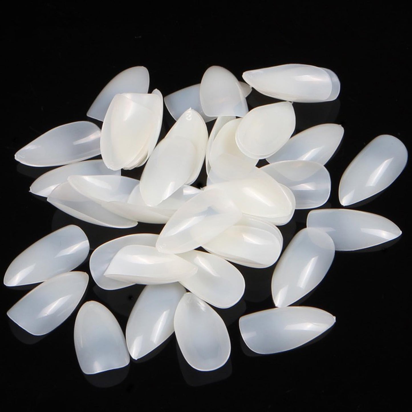 Yimart 500pcs/pack Stiletto False Nails Natural False Nails Oval Stiletto Sharp Full Nail tips Acrylic UV Gel Full Cover Nail Art Tips Decoration Nails Salon (Natural)