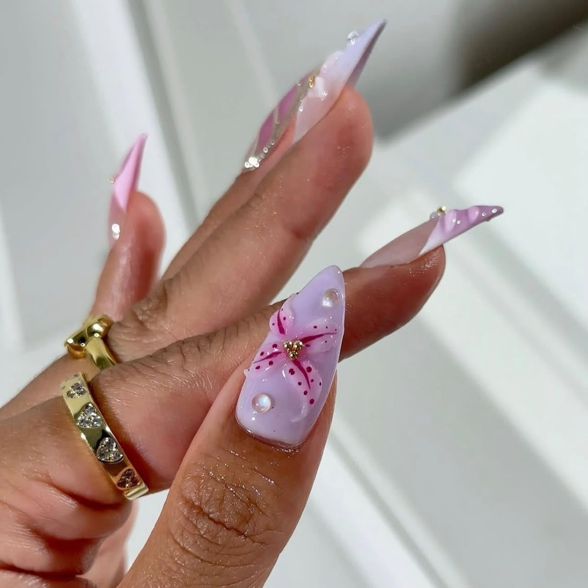 3D Almond Press on Nails Medium Fake Nails Glossy Purple False Nails with Flower Pearl Design Acrylic Glue on Nails Full Cover Stick on Nails Summer Artificial Nails for Women Girls Manicure 24Pcs