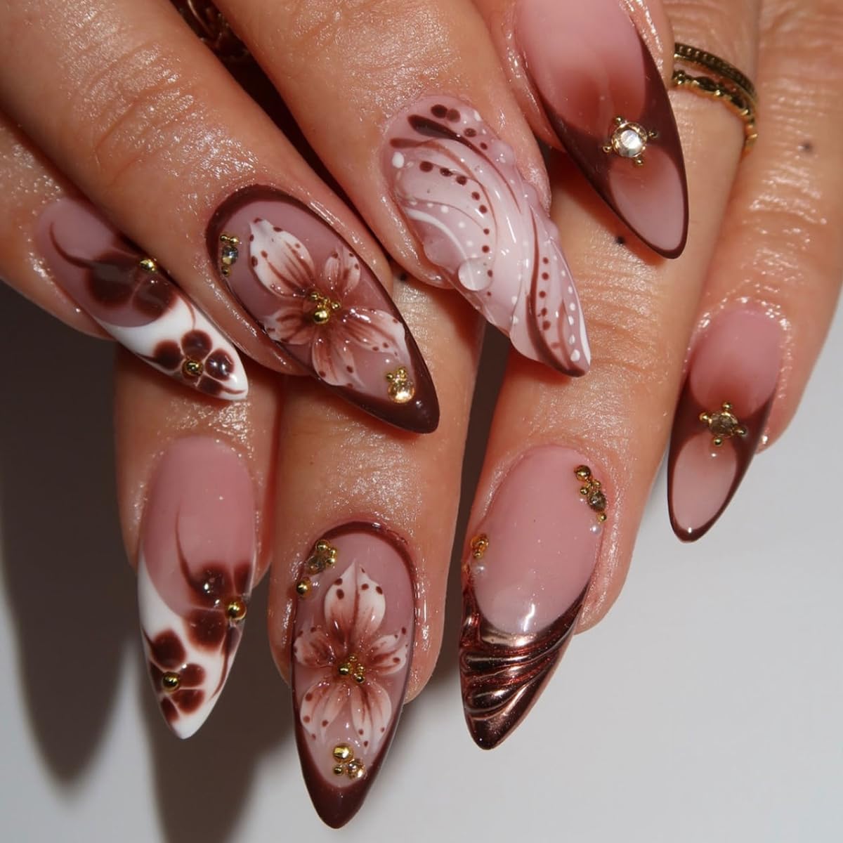 MINGCHUN Medium Press on Nails Almond French Tip Flower Fake Nails Press ons Acrylic Nail Art Kit Full Cover False Nails Glue on Nails with 3D Textured Steel Ball Design for Women Nail Supplies 24Pcs