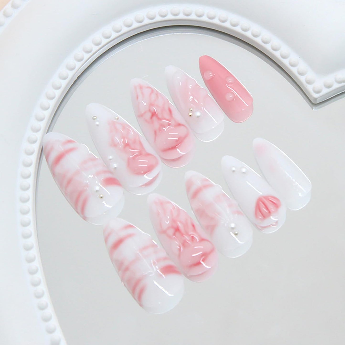 24PCS Summer Press on Nails Almond Fake Nails with 3D Shell Pattern Jellyfish Pearl Press on Fake Nail Full Cover Stick on Nails Handmade Press on Nails Art Decoration for Women