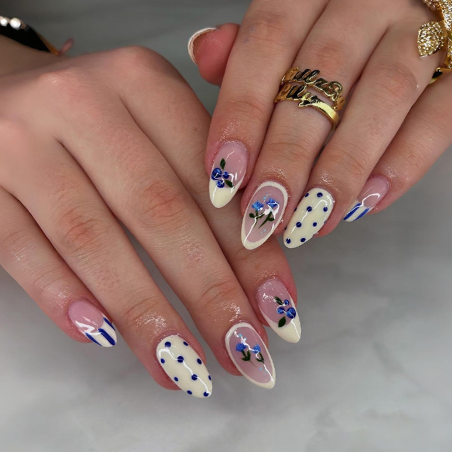 DANMANR Short Press on Nails Almond Fake Nails Full Cover Flowers Polka Dots Acrylic French False Nails for Women and Girls 24PCS