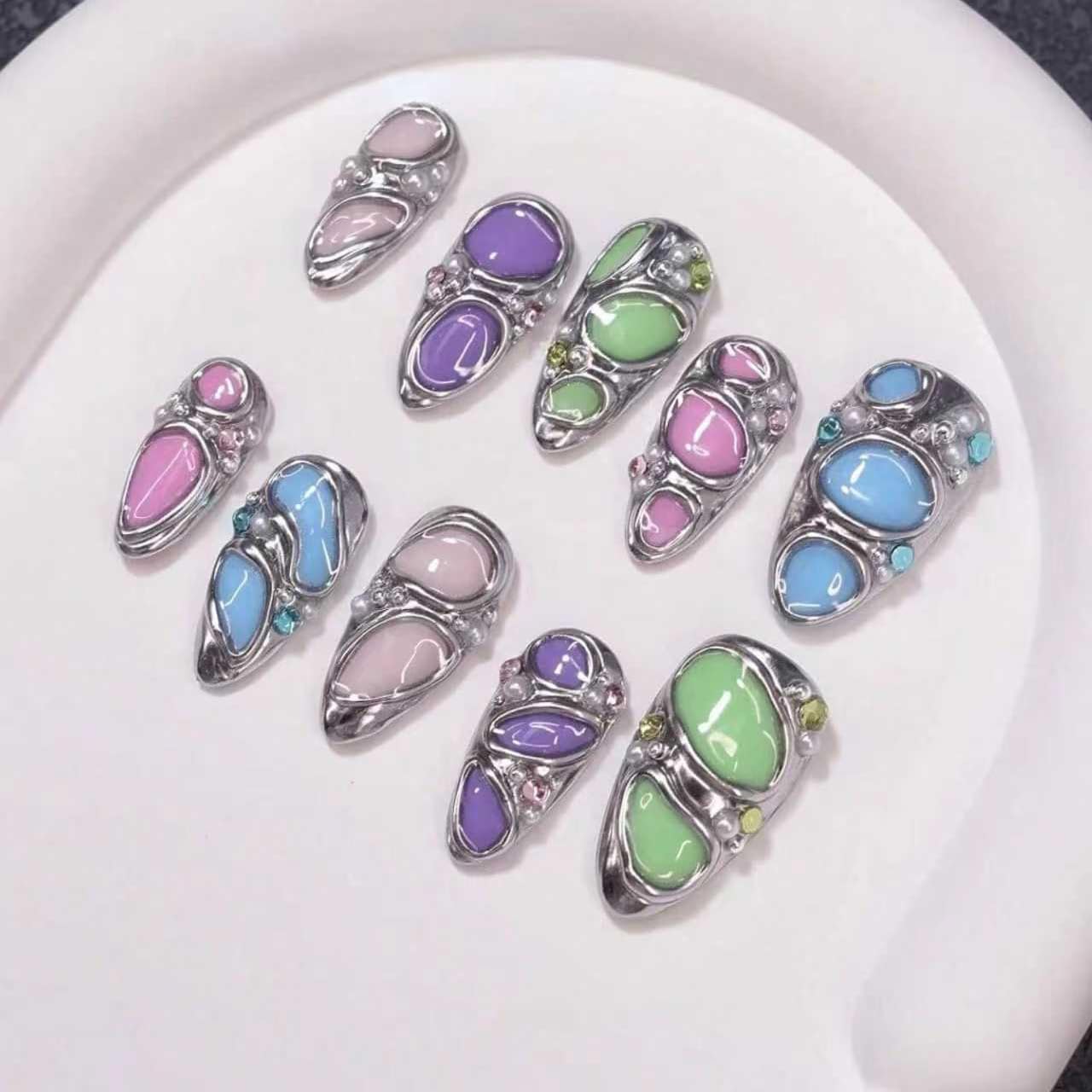 MXYIYANR Almond Press on Nails Medium Fake Nails 3D Art False Nails with Design Full Cover Fake Fingernails Glossy Acrylic Stick on Artificial Nails for Women Manicure 10 Pcs (M)