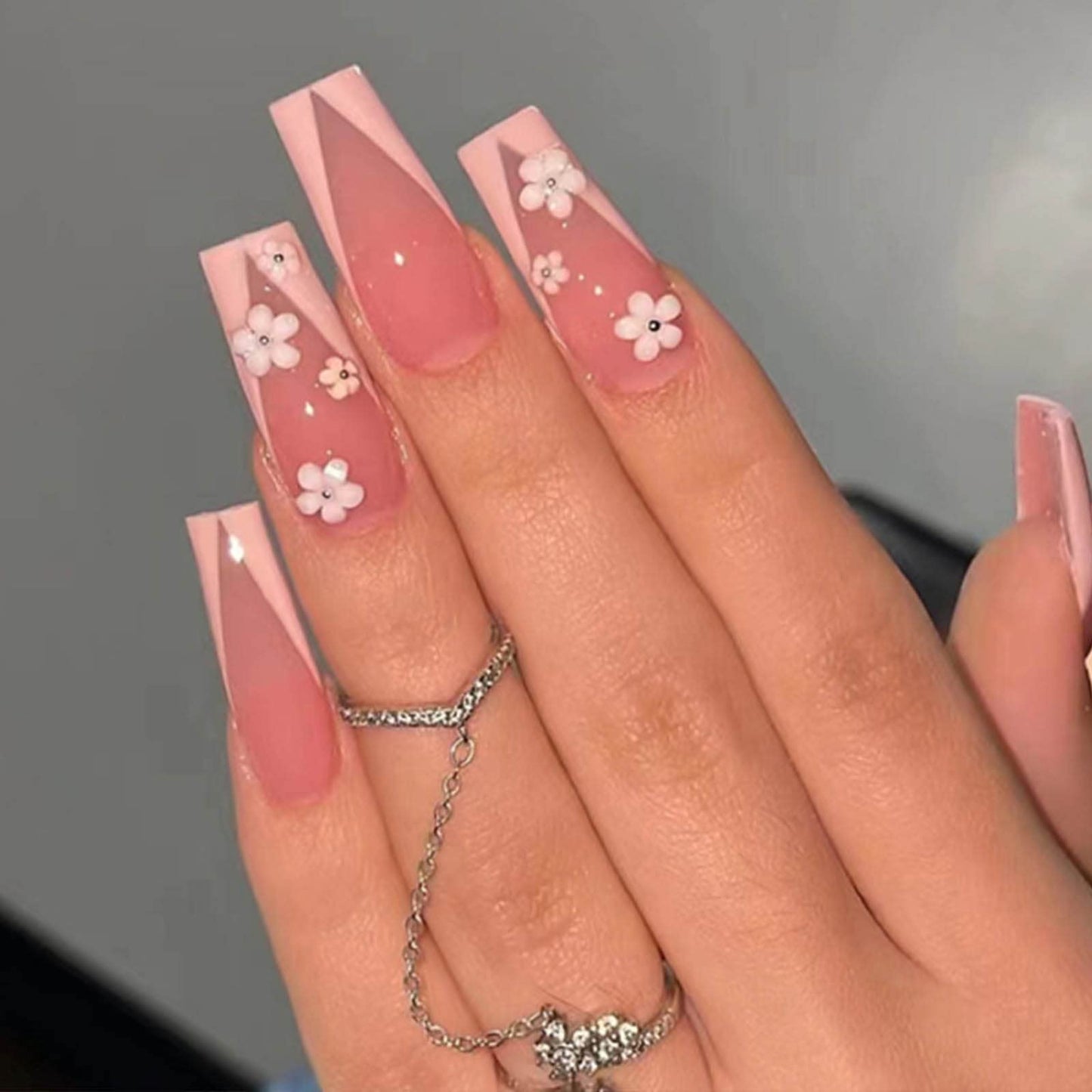 YoYoee French False Nails Long Coffin Press on Nails Daisy Fake Nails Acrylic Full Cover Ballerina Nails Tips for Women and Girls 24Pcs