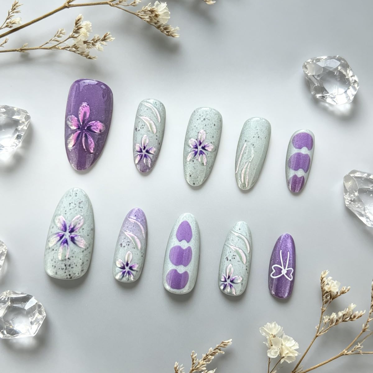 3D Press On Nails Almond Medium Light Purple Fake Nails with Cat's Eye Embossed Flower Summer Designs, Acrylic Artificial Nail Press ons False Stick On Nails for Women Girls 30Pcs