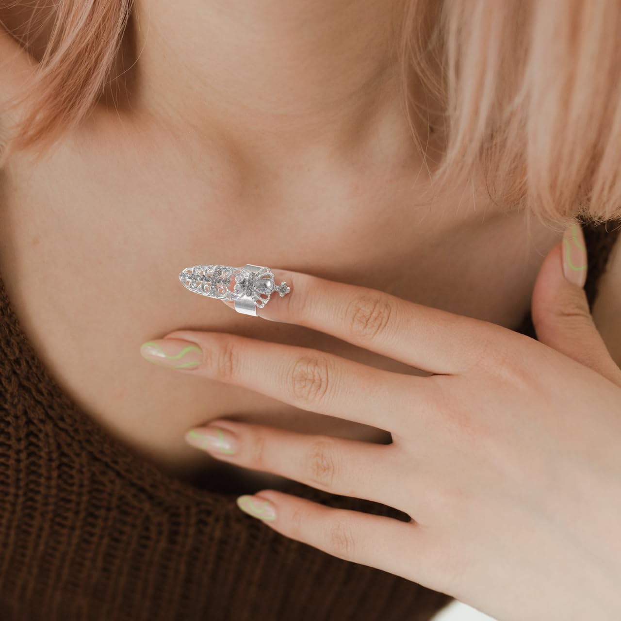 Healvian 3Pcs Rhinestone Crown Fingernail Rings Set Silver Alloy Hand Joint Rings Fashion Finger Jewelry for Women Nail Art Decoration