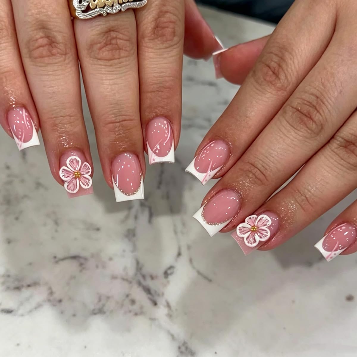 White French Tip Press on Nails Short Square Fake Nails with 3D Flower Design Nude Base False Nails Press ons Acrylic Glossy Cute Glue on Nails for Women Girls Manicure 24Pcs