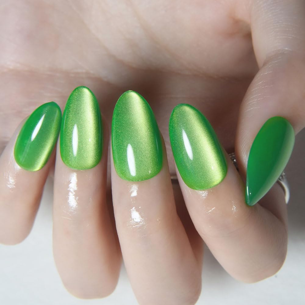 evpct Rich Green Cat Eye Press on Nails Short Almond, Short Almond Stick on Nails for Women Gift, Rich Green Glossy Fake Nail Reusable Press on Acrylic Fake Nail with Holographic Cat Eye Design