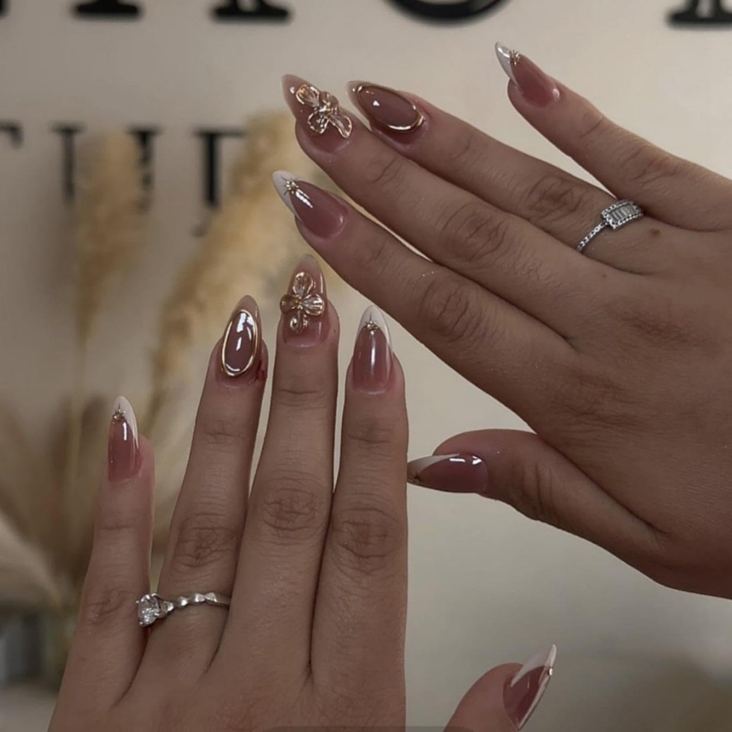 Ombre Press on Nails Medium Almond Fake Nails with Gold Flowers Design Glossy White French Tips Glue on Nail Gold Lines Nails Press ons Reusable Full Cover Spring Summer Nail for Women Manicure 24Pcs