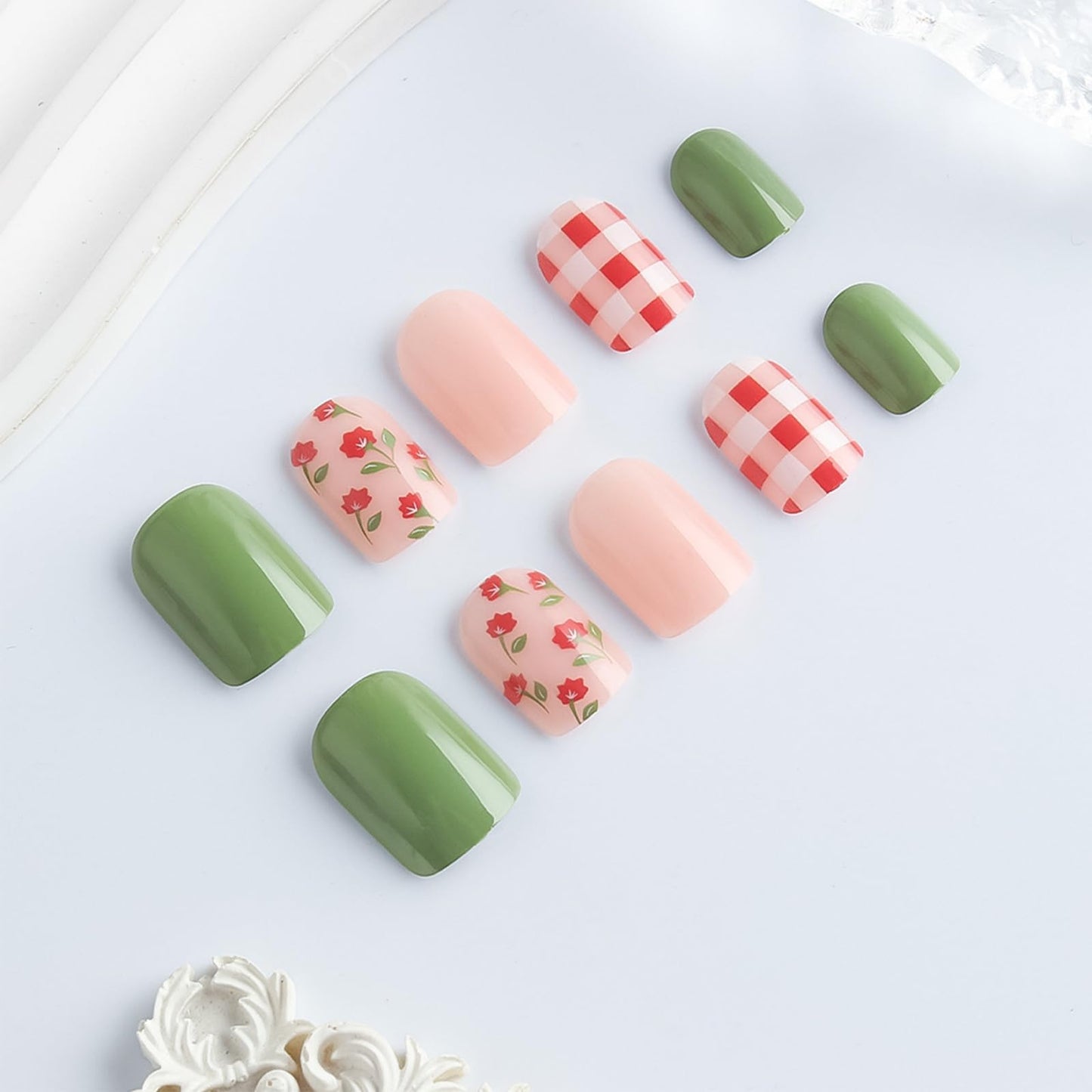 Gingham Short Square Press on Nails with Picnic Design Glossy Red Fake Nail Flower False Nails Floral Glue on Artificial Fingernails Plaid Full Cover Stick on Nail for Women Daily Wear