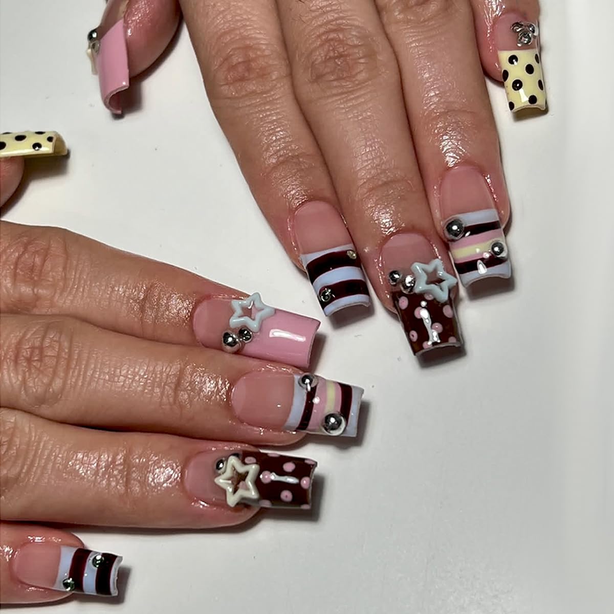 plalely Press on Nails French Tip, Handmade Acrylic Press on French Tip Nails with Flower Designs，Long Square Nail Press Ons for Women 24pcs