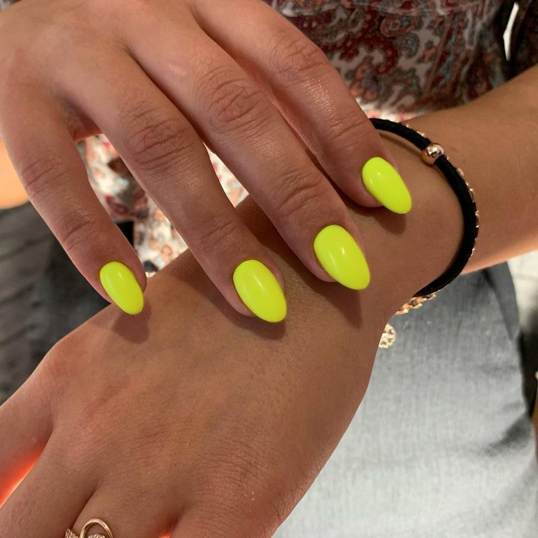 KQueenest Neon Yellow Press on Nails Short Oval,Pure Color Round Vibrant Acrylic Nails,Short Almond Fake Nails Press ons for Women,Natural Glue Nails Manicure in 24 PCS