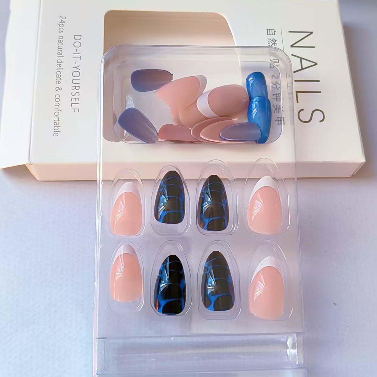 LINMEIZAI 24 Pcs Spring Press on Nails Short Almond Blue French Fake Nails Press ons Nail Tips Glue on Nails Acrylic Nail Kit with Tortoiseshell Design False Nails Stickers Nail Art for Women
