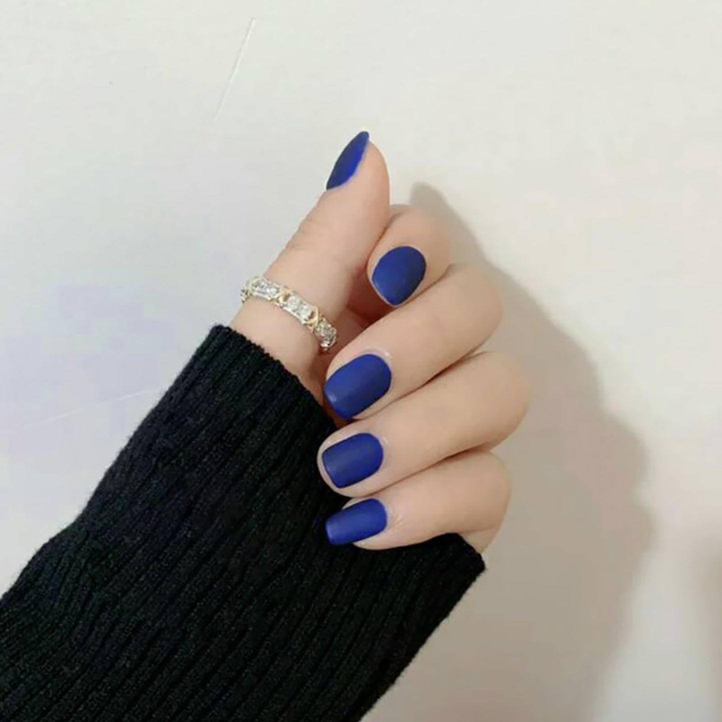 Bellelfin Short Square Press on Nails, 120Pcs Matte Color Fake Nails Full Cover Acrylic Glue on Nails Artificial False Nail with Adhesive Tabs for Women Girls Fingernails Design, Royal Blue Nails