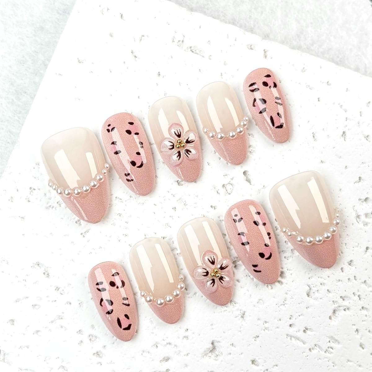 30Pcs Pink Leopard Flower Press on Nails Almond Shape Short Fake Nails with 3D Flower & Pearl Chain Design French Tip Full Cover False Nails Cute Reusable Glossy Acrylic Nails for Women Manicure