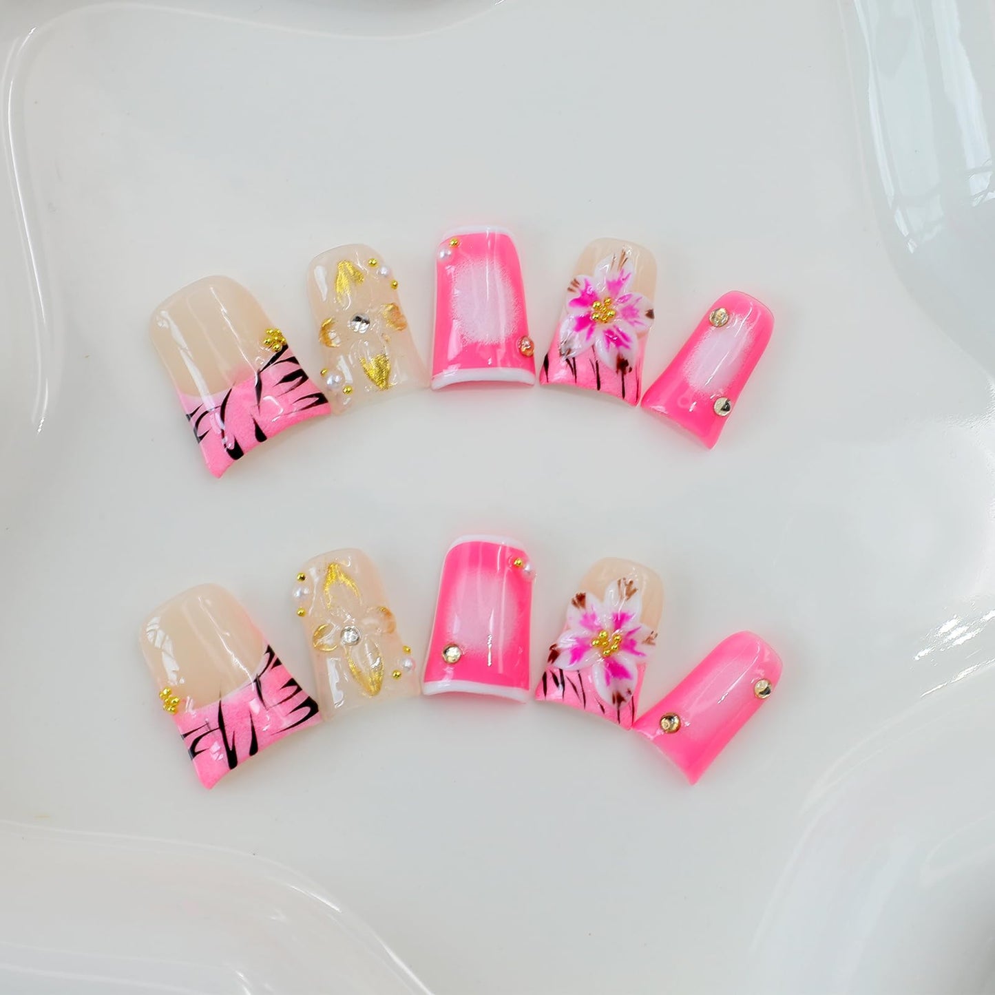 10Pcs Pink French Tip Press on Nails Handmade Short Fake Nails Duck False Nails with 3D Flower Rhinestone Design Full Cover Acrylic Nails Press ons Handmade Flower Glue on Nail for Women (S)