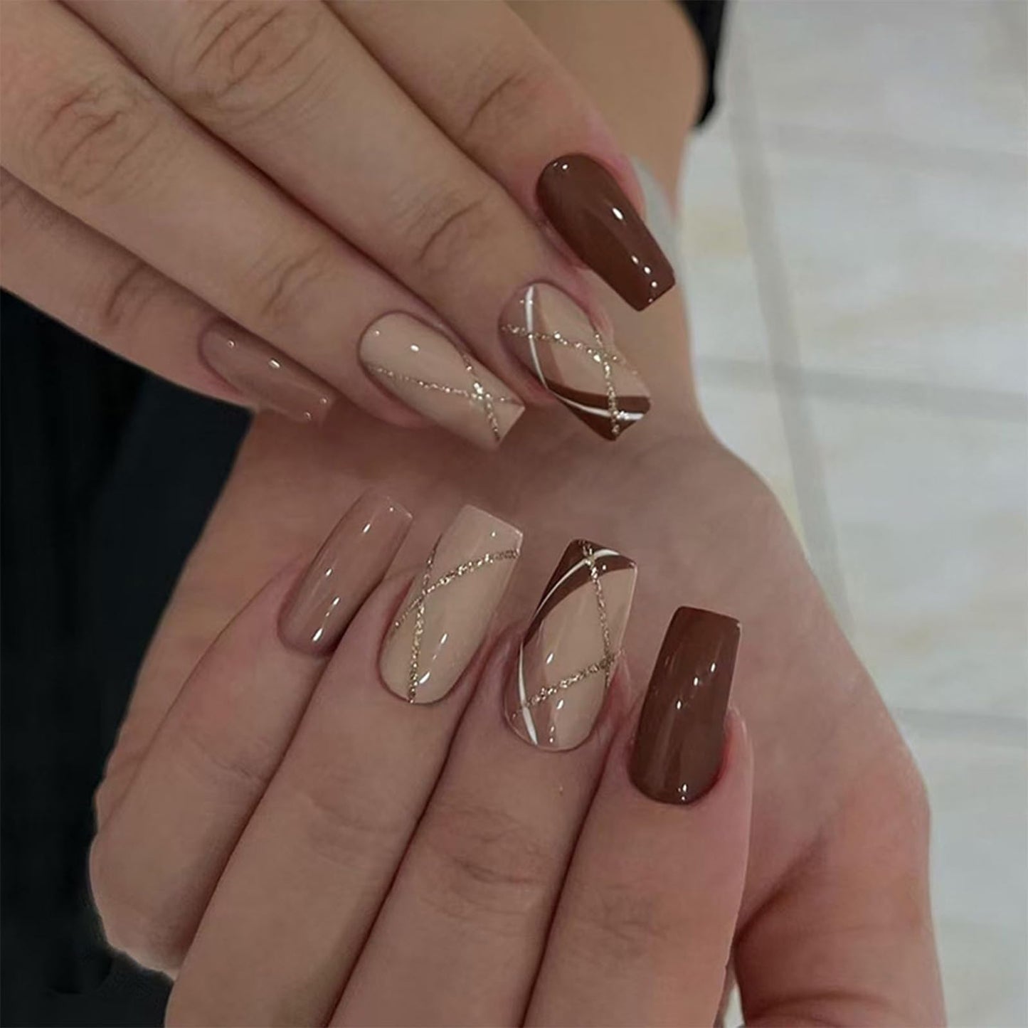 SINHOT Press on Nails - Medium Square Fake Nails, Glossy Finish, Gold Glitter & Brown, DIY Artificial False Nail Art - 24 Pcs Nail Kit with Glue