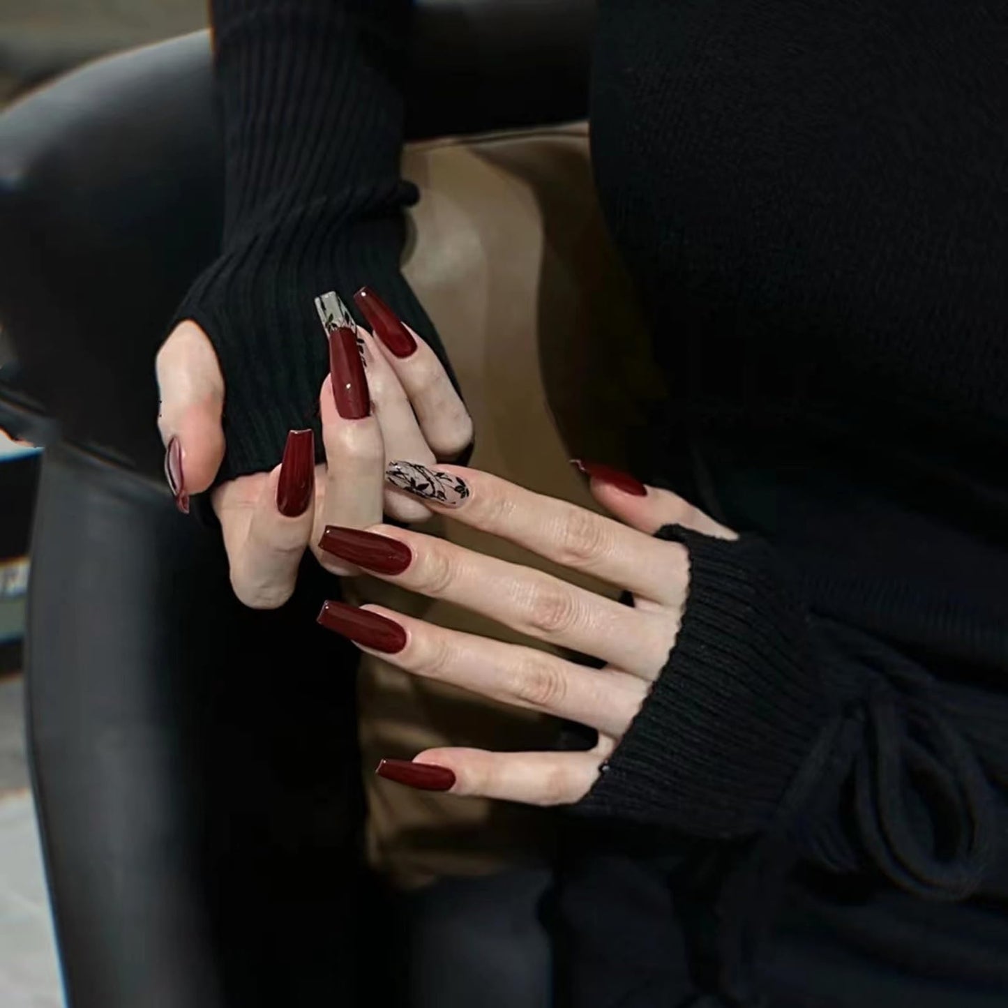 24 PCS Burgundy Floral Press on Nails, Long Square Fake Nails Kit with Black Leaf, Reusable Glossy Wine Red Acrylic Press On Nail False Nails for Women and Daily Wear