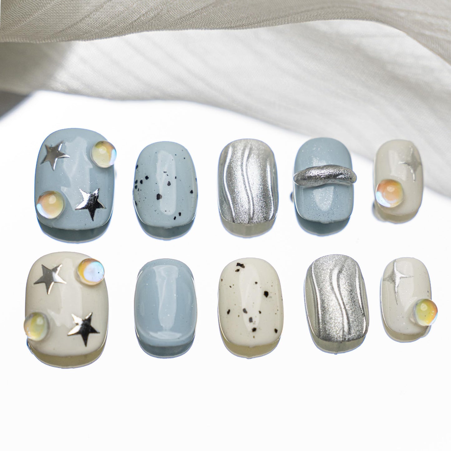 Sun&Beam Nails Handmade Press-on Short Squoval Round Blue Silver White 3D Star Minimalist Design Fashion False Nail Tips 10 Pcs Set (#175 S)