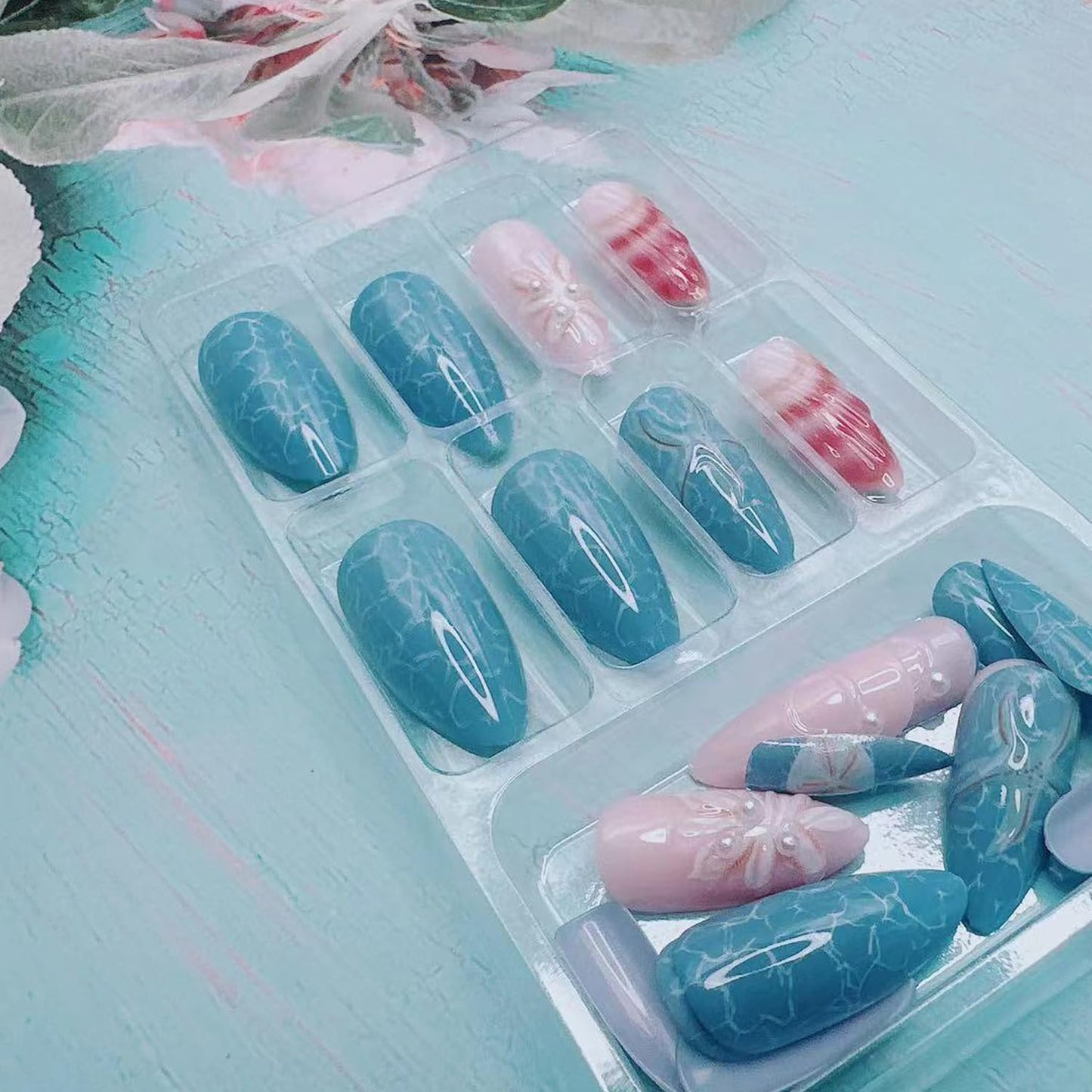 Blue Ocean Press on Nails Medium Almond Fake Nails with 3D Starfish Design Summer Shell False Nails Acrylic Nails Glossy Full Cover Artificial Nails Stick on Nails Nails Pearls for Women Decor 24pcs
