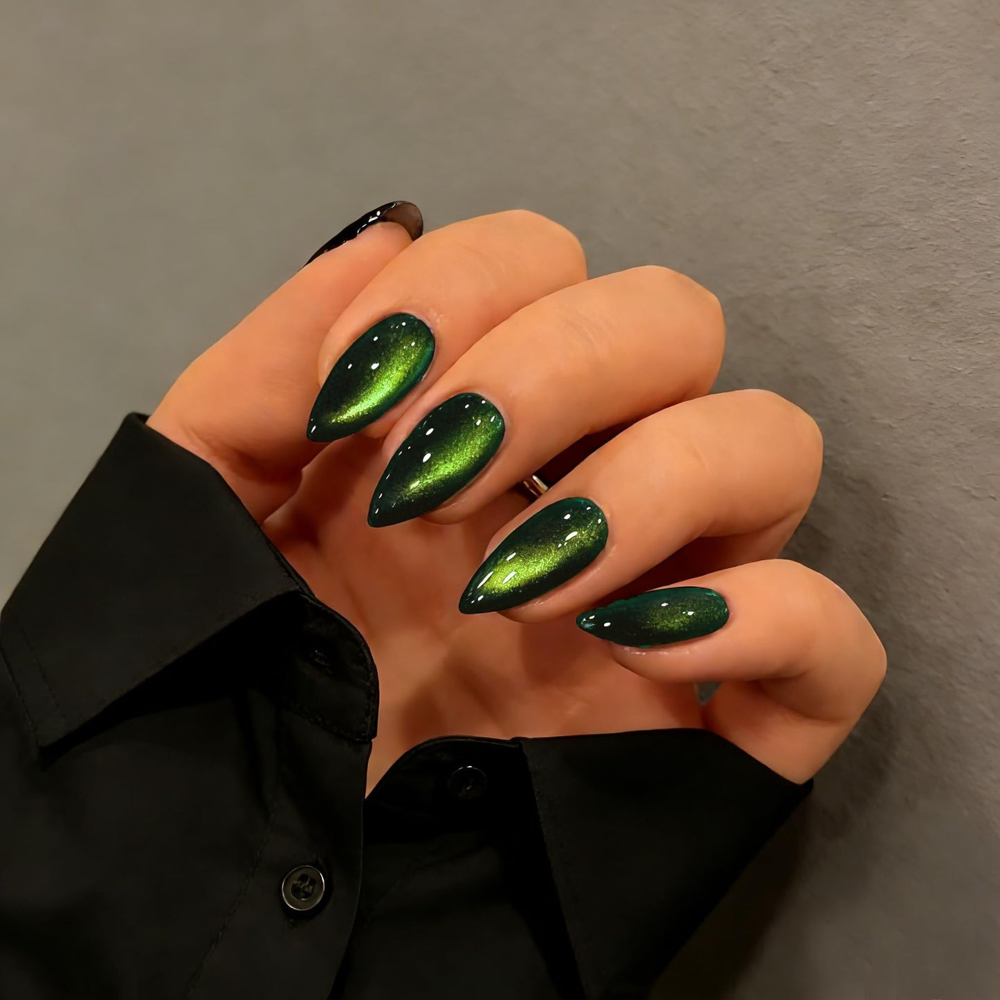 KQueenest Cat Eye Press On Nails Almond - Dark Lime Green Press On Nails Medium Stiletto, 30 Pcs 15 Sizes Glitter Fake Nails Press ons Black, Upgrade Thick Quality Glue on Nail for Women Party
