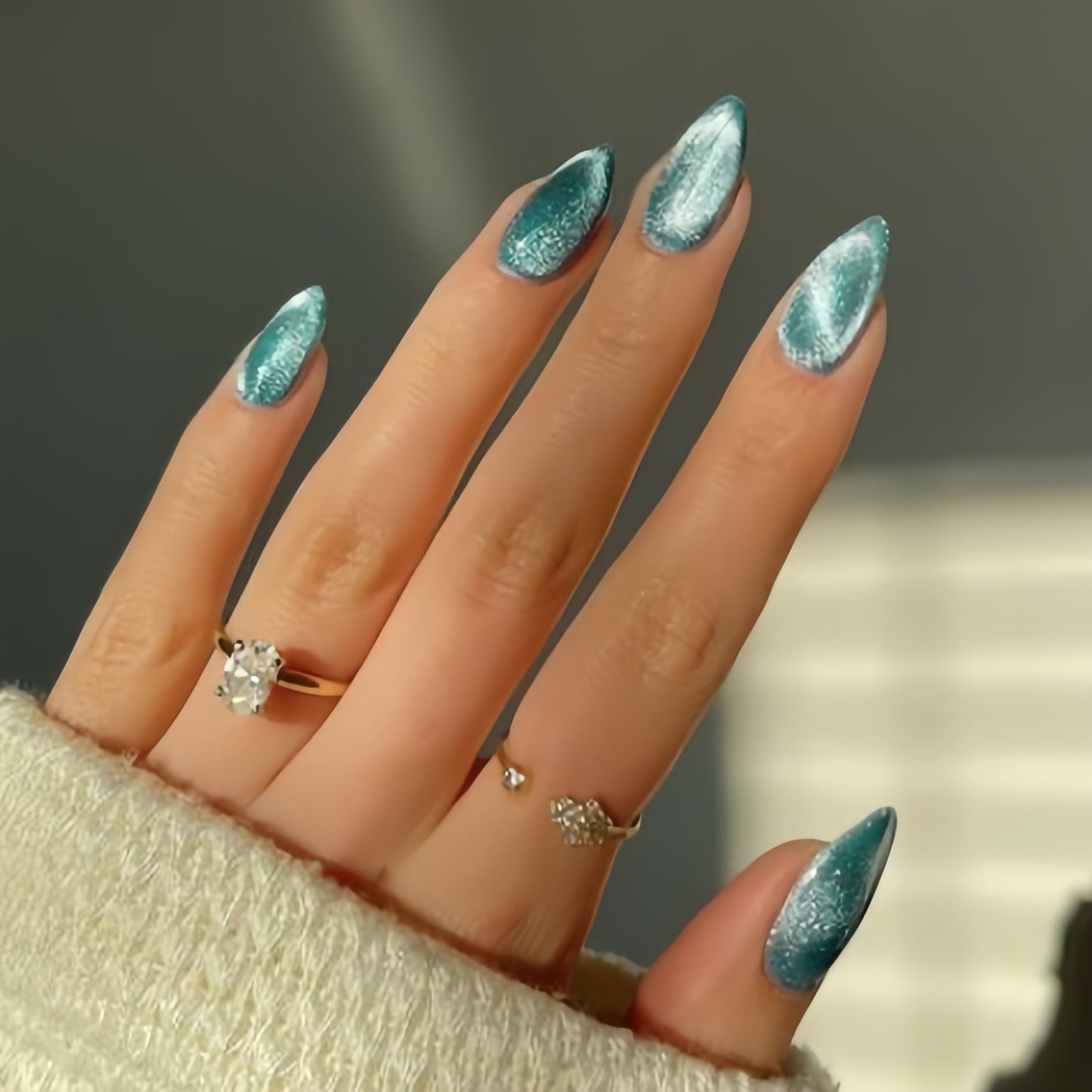 SXVME Cat Eye Teal Blue Press On Nails Medium Almond Shaped - 30 Pcs Stiletto Fake Nails Acrylic Press ons, Natural Fit, Opaque Glitter Chrome Gel Nails Stick on, Soft Gel Glue on Nails for Women