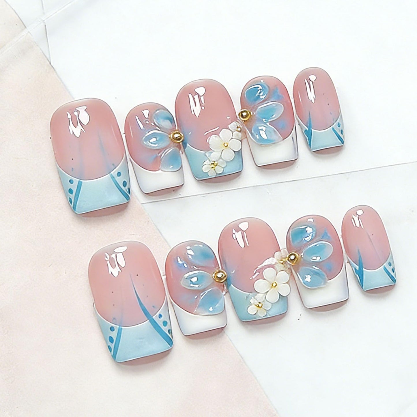10 Pcs Handmade Press on Nails Medium Square Fake Nails with 3D Daisy Flower Blue French Tip Curve Design Acrylic False Nails Summer M Size Press Ons Nails Square for Women