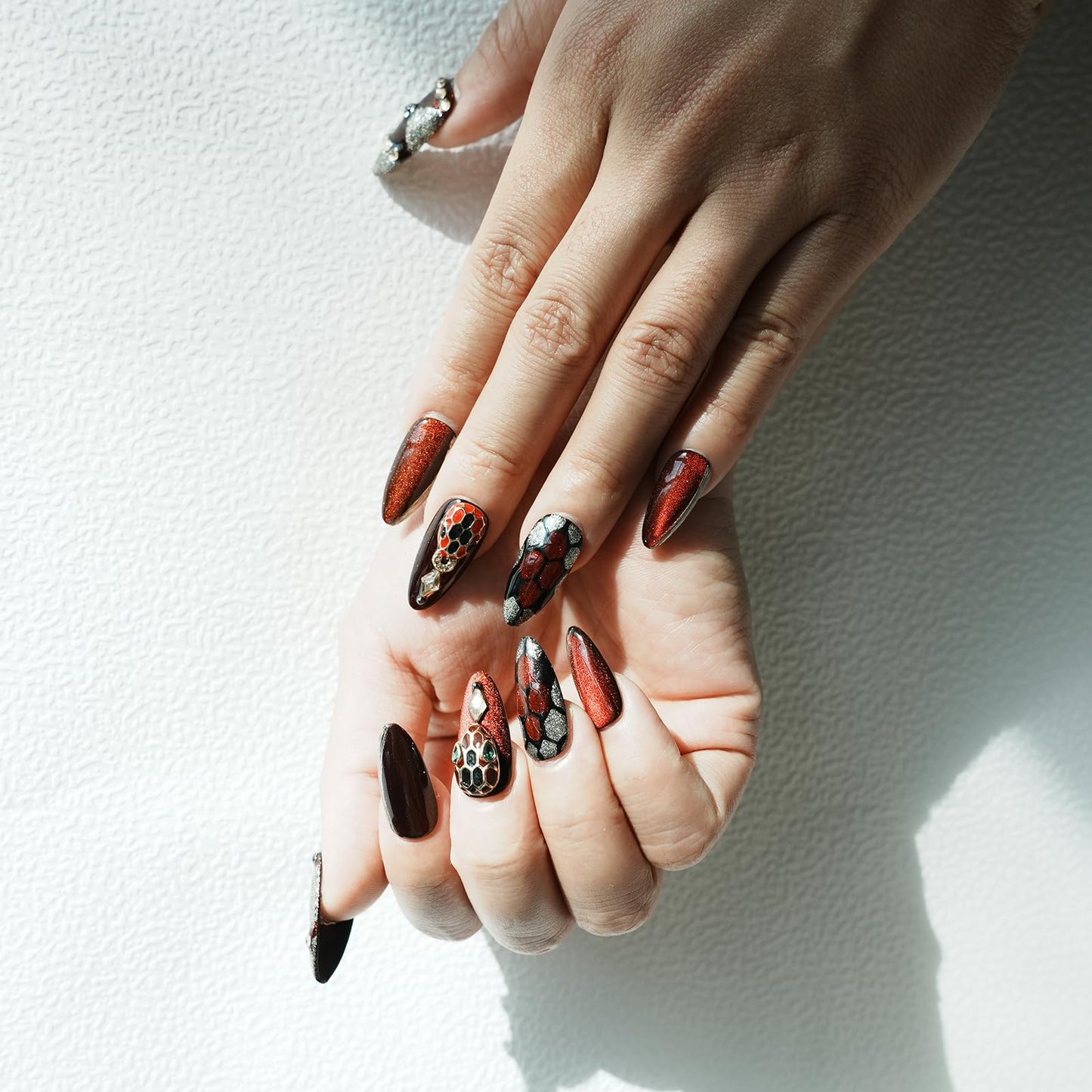 Tesytto Dark Red Press on Nails Medium Almond - Luxury 3D Snake Charm Handmade Design, Gothic Rhinestone Glossy Reusable Fake Nails (Red Flame,M)