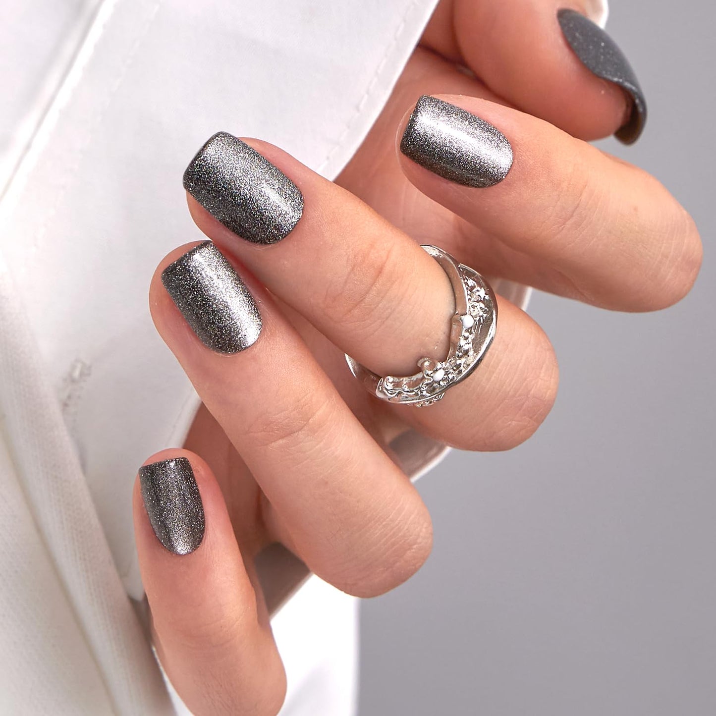 CurvLife Press On Nails Short Square – 30Pcs Silver Glitter Fake Nails, Soft Gel Dark Grey Press On Nails, Sparkly Glue On Stick On Nail Tips for Women & Girls, Party & Night Out