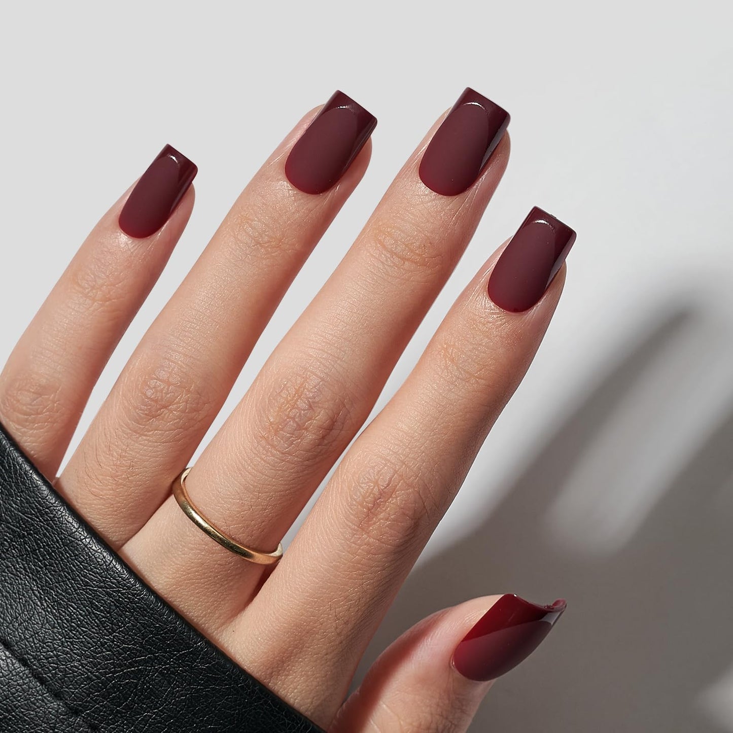 BTArtbox Press on Nails Short Square - Dark Red Nails with Glossy French Tips in a Matte Finish, Soft Gel Fake Nails Glue On Nails in 16 Sizes for Christmas, Classic French & Cozy Cocoa