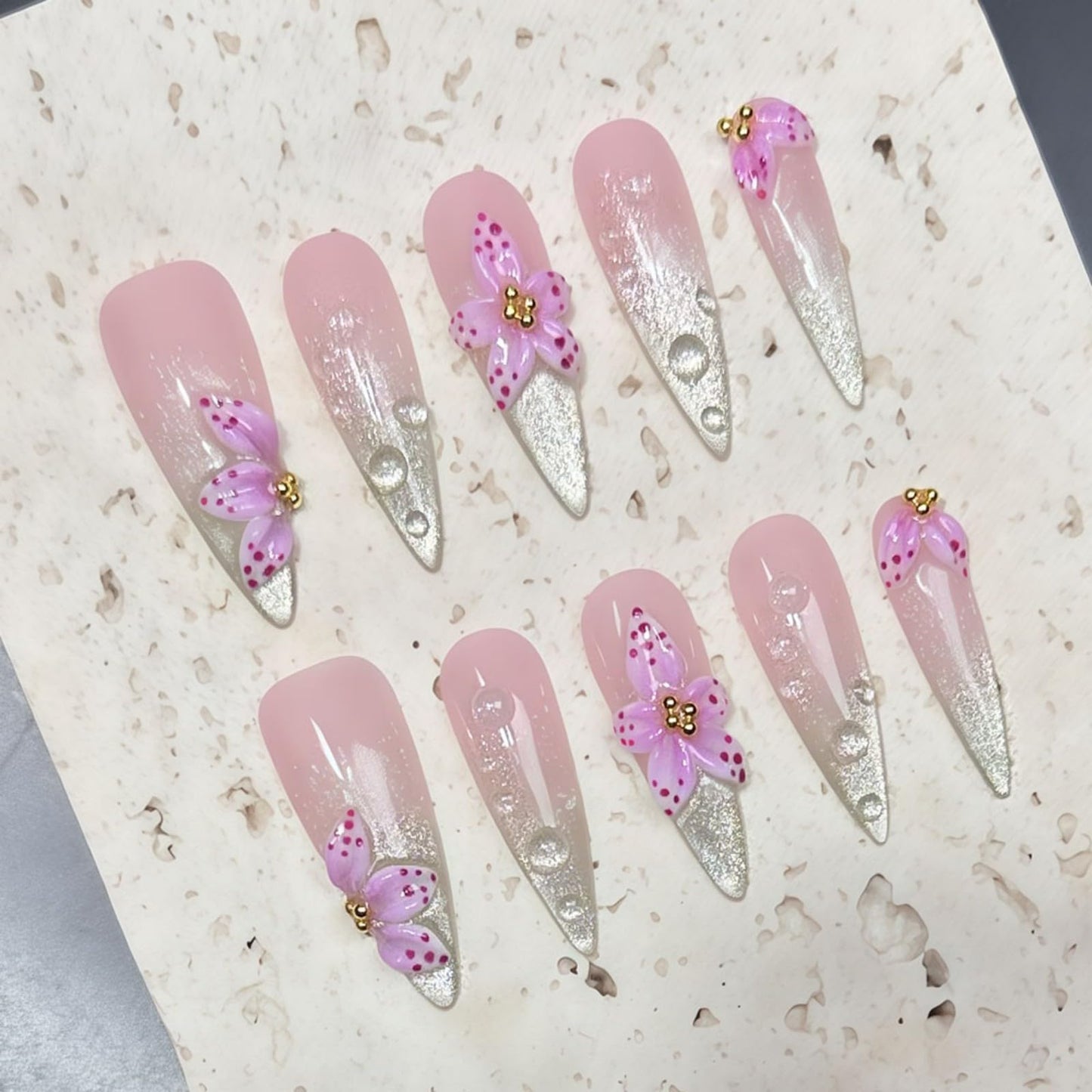 Handmade Press on Nails Long Almond Tip Fake Nails Summer 3D Flowers Design Nails Press Ons with Glossy Cat Eyes Reusable False Nails Luxury Full Cover Stick on Nail for Women Manicure 10Pcs (Size M)