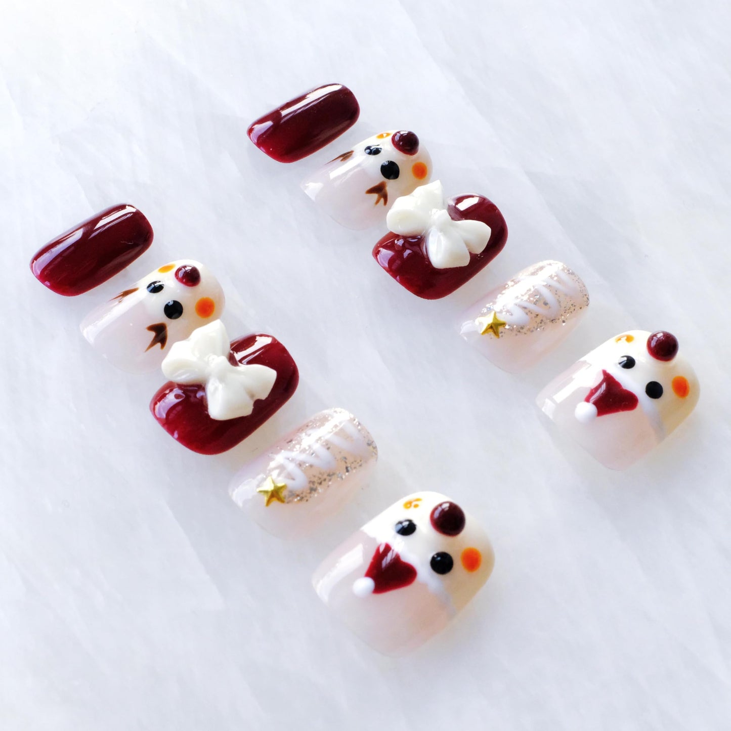 [GLORS] Christmas Press-on Nails, Short Square Festive Design, Holiday Nail Art Set with Reindeer and Bow, 10 Pieces (Small, SS)
